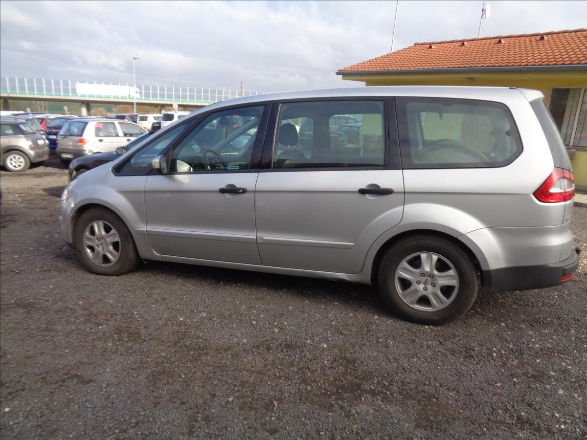 Ford Galaxy, 2,0 TDCI  7míst - fotka 5
