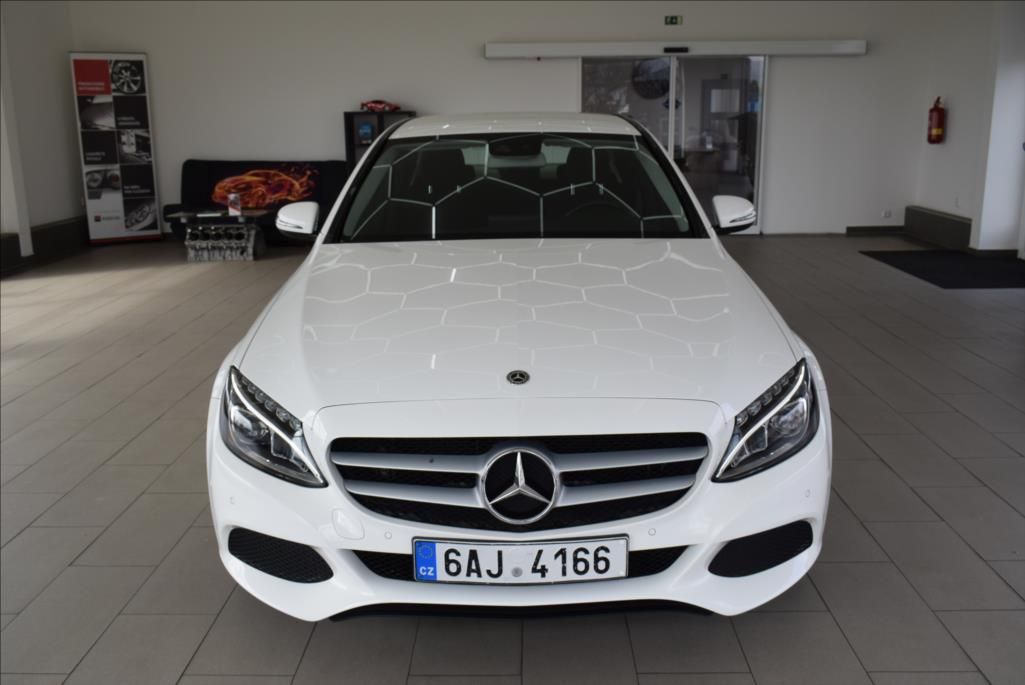 Mercedes-Benz Třídy C, 2,2 CDI, ČR,106814 km,serviska - fotka 2