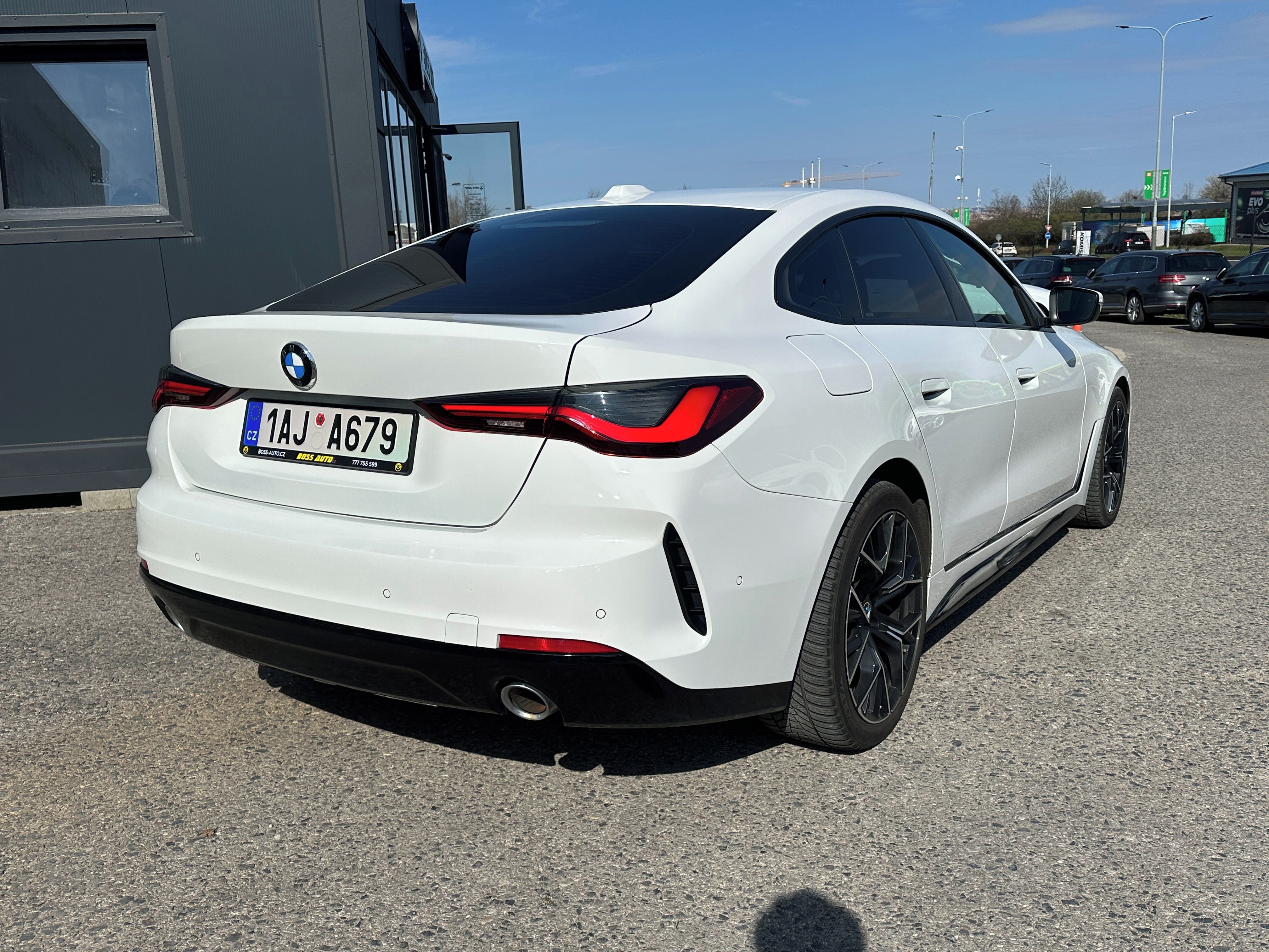 BMW Řada 4, BMW 420 2023 - fotka 6