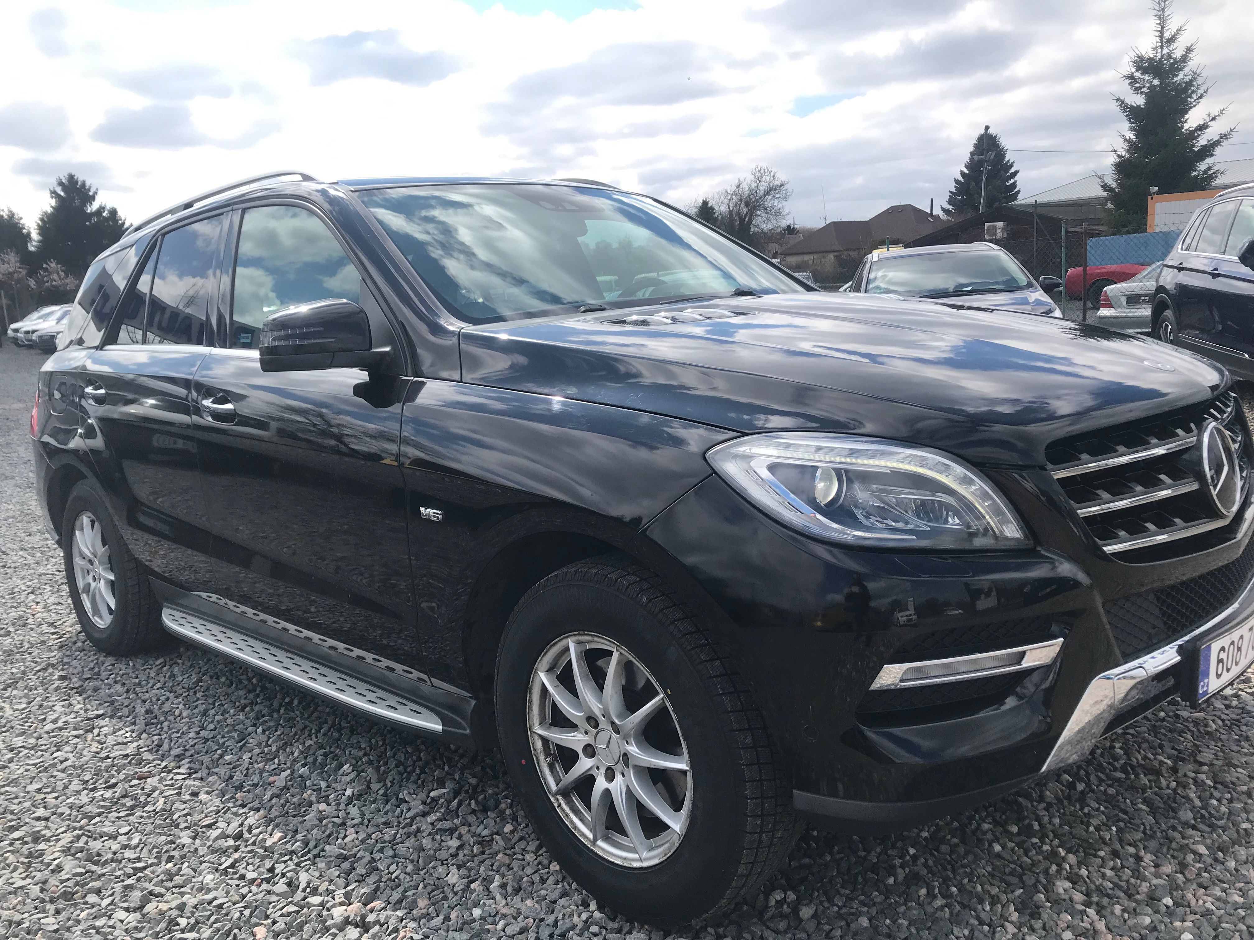 Mercedes-Benz ML, 350 CDI 190 KW,AMG,PORUCHA !!! - fotka 3