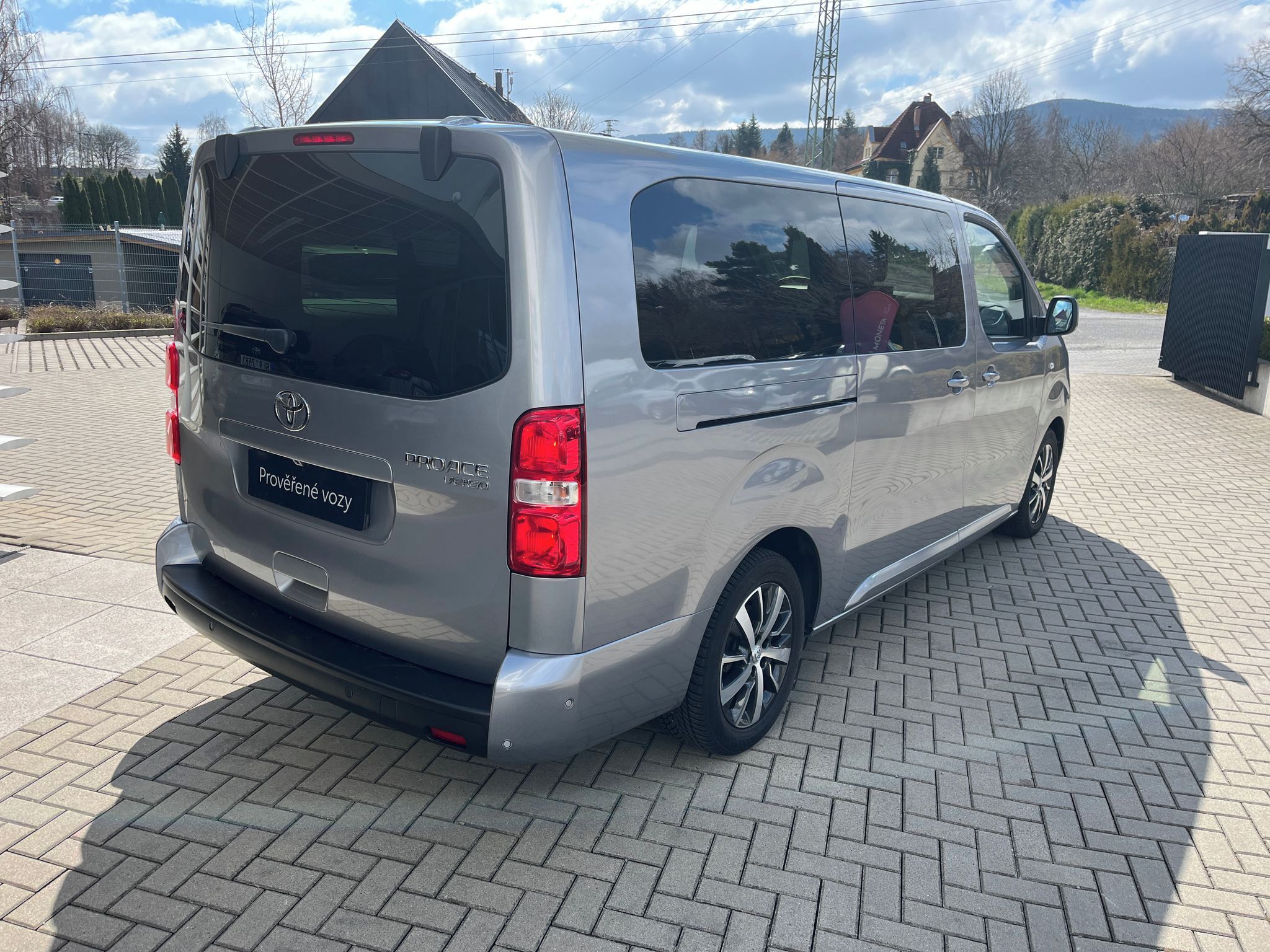 Toyota Proace Verso, 2.0 140k L2 Family Webasto 8AT - fotka 6