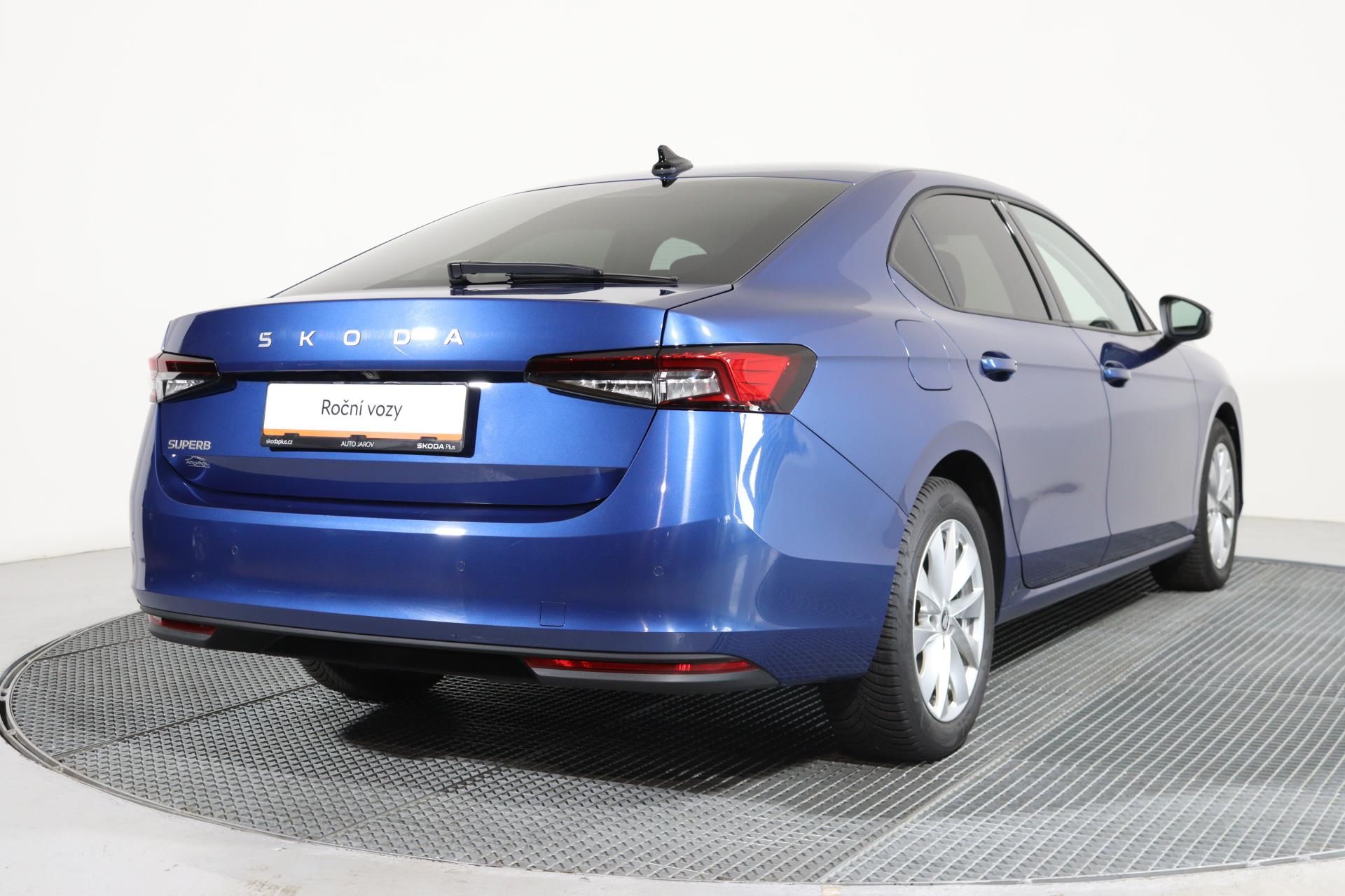 Škoda Superb, SELECTION 2,0 TDI DSG/ ACC,KAM - fotka 2