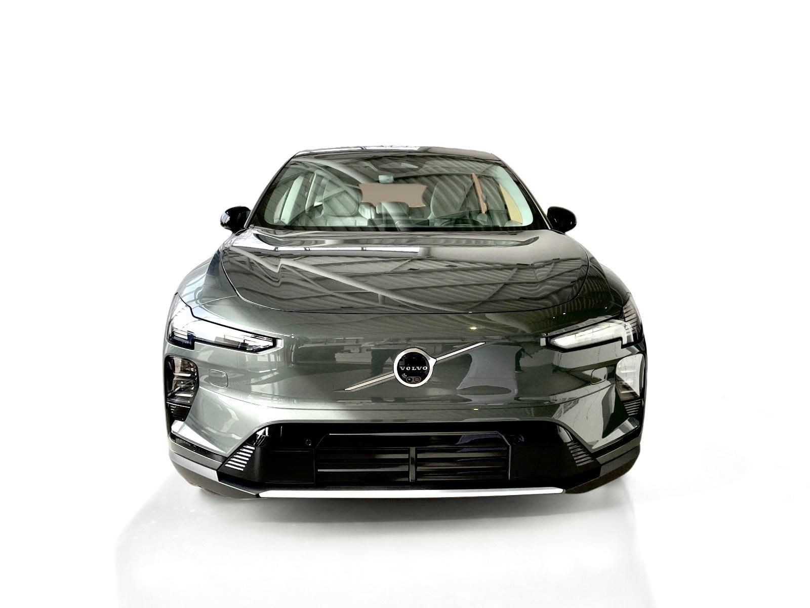 Volvo EX60, P10 AWD - fotka 3