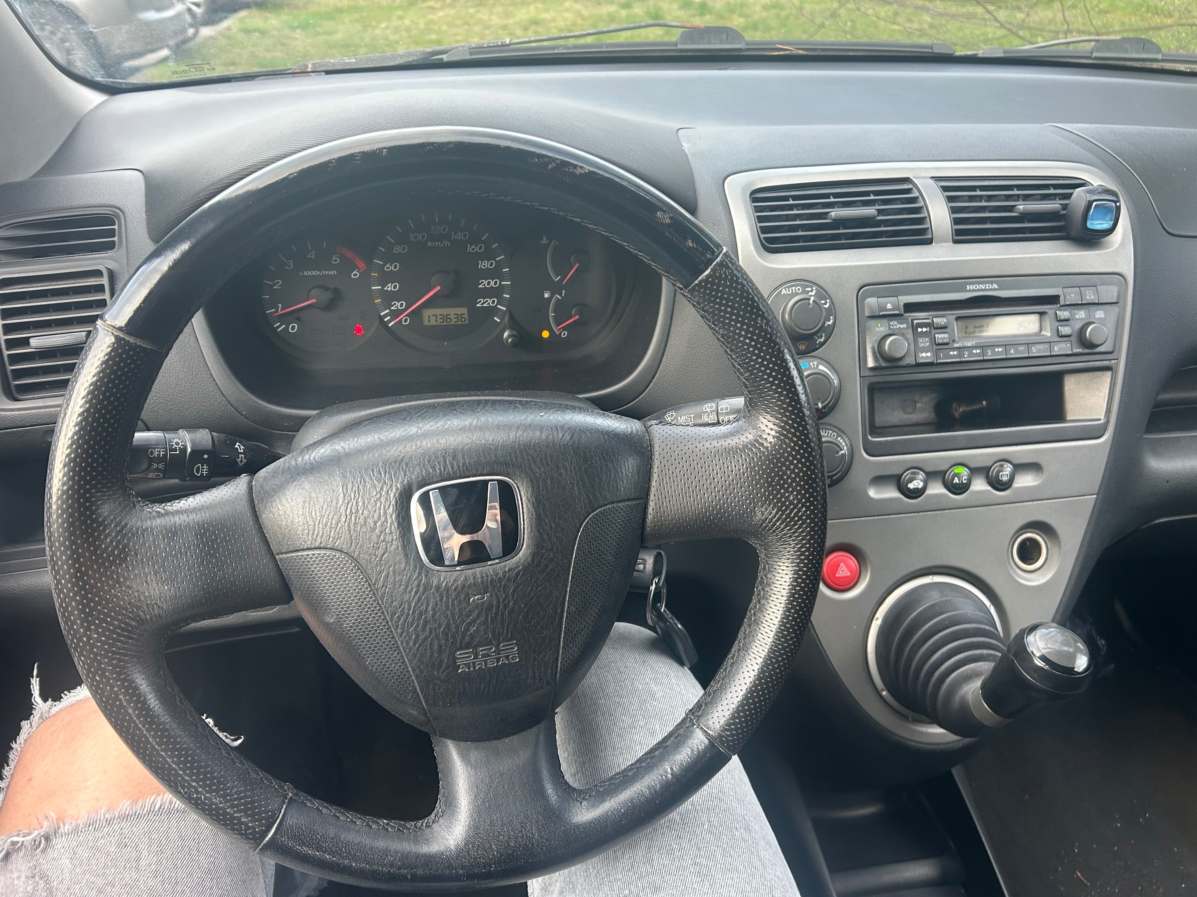 Honda Civic, 1.7D [telefon skryt]km 74kW klima - fotka 6