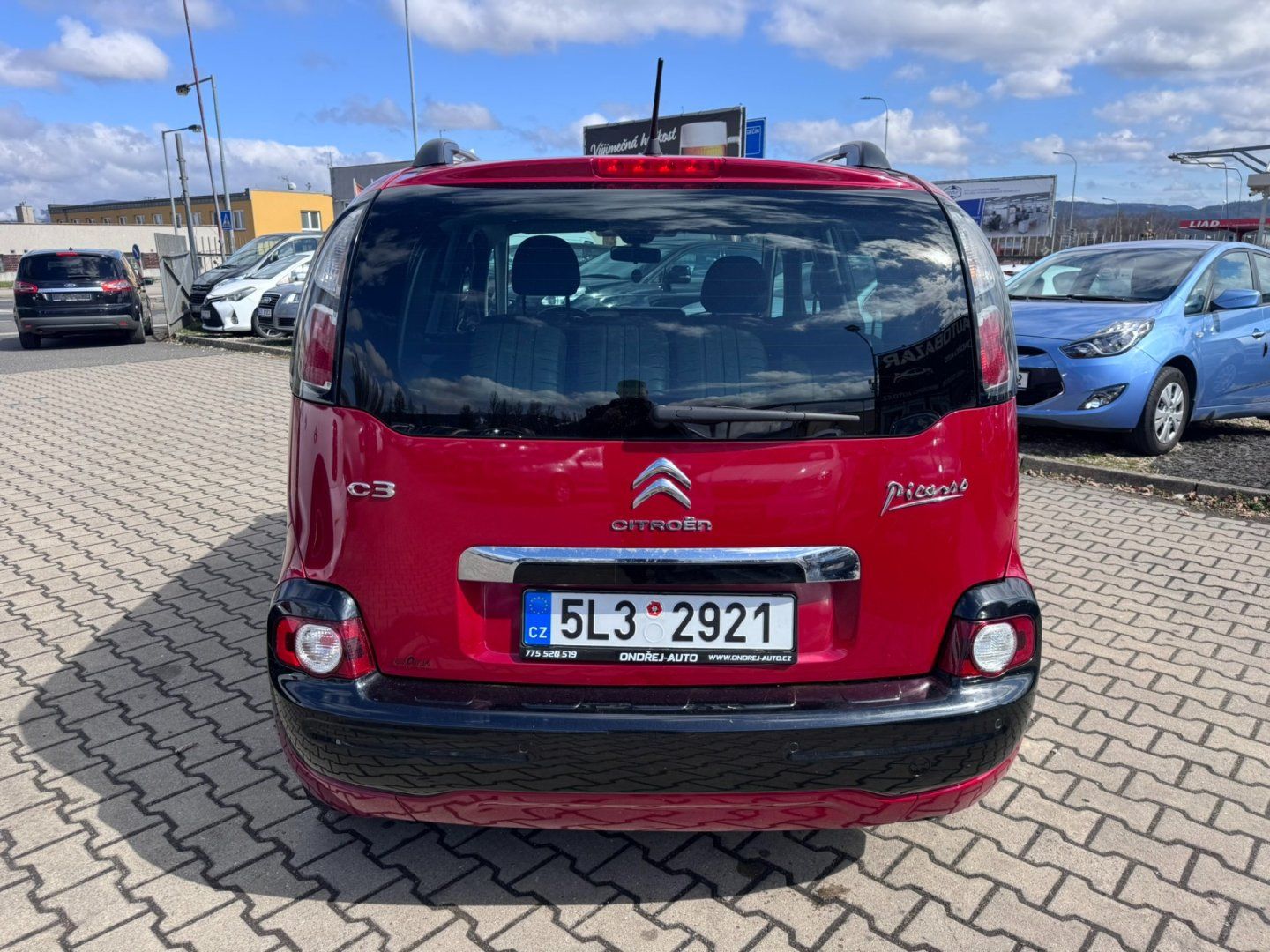 Citroën C3 Picasso, 1,4 70 KW KOLA STK 1.MAJ CZ - fotka 5