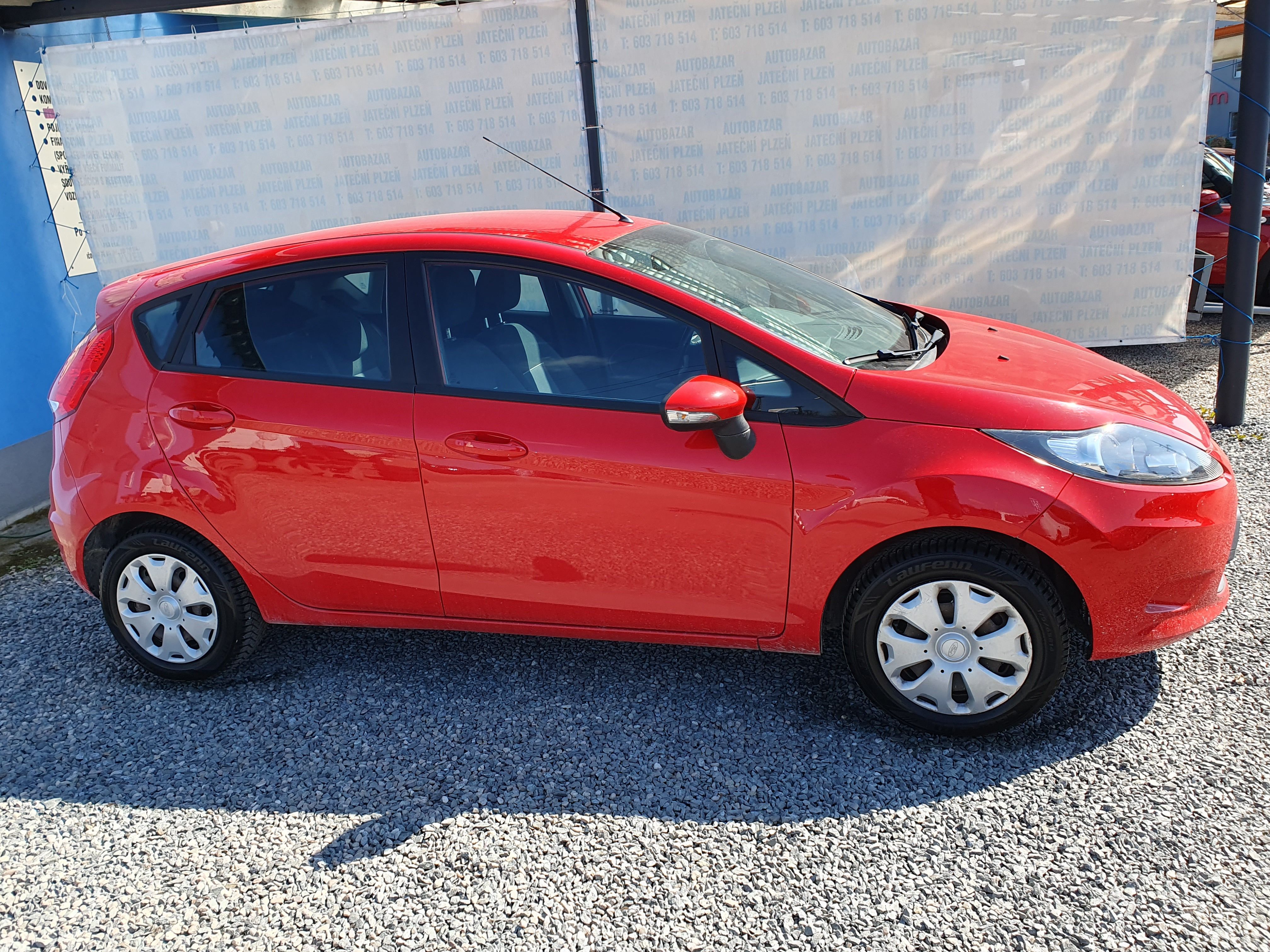 Ford Fiesta, 1.25 í 44 KW - fotka 2