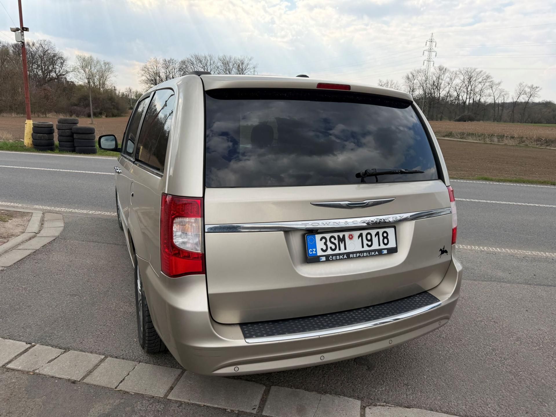 Chrysler Town & Country, 3,6 Penta 2x DVD Limited 2013 - fotka 5