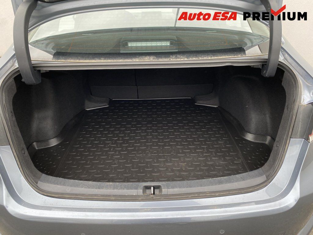 Toyota Corolla, 1.5 VVT-i,Comfort,kamera - fotka 6