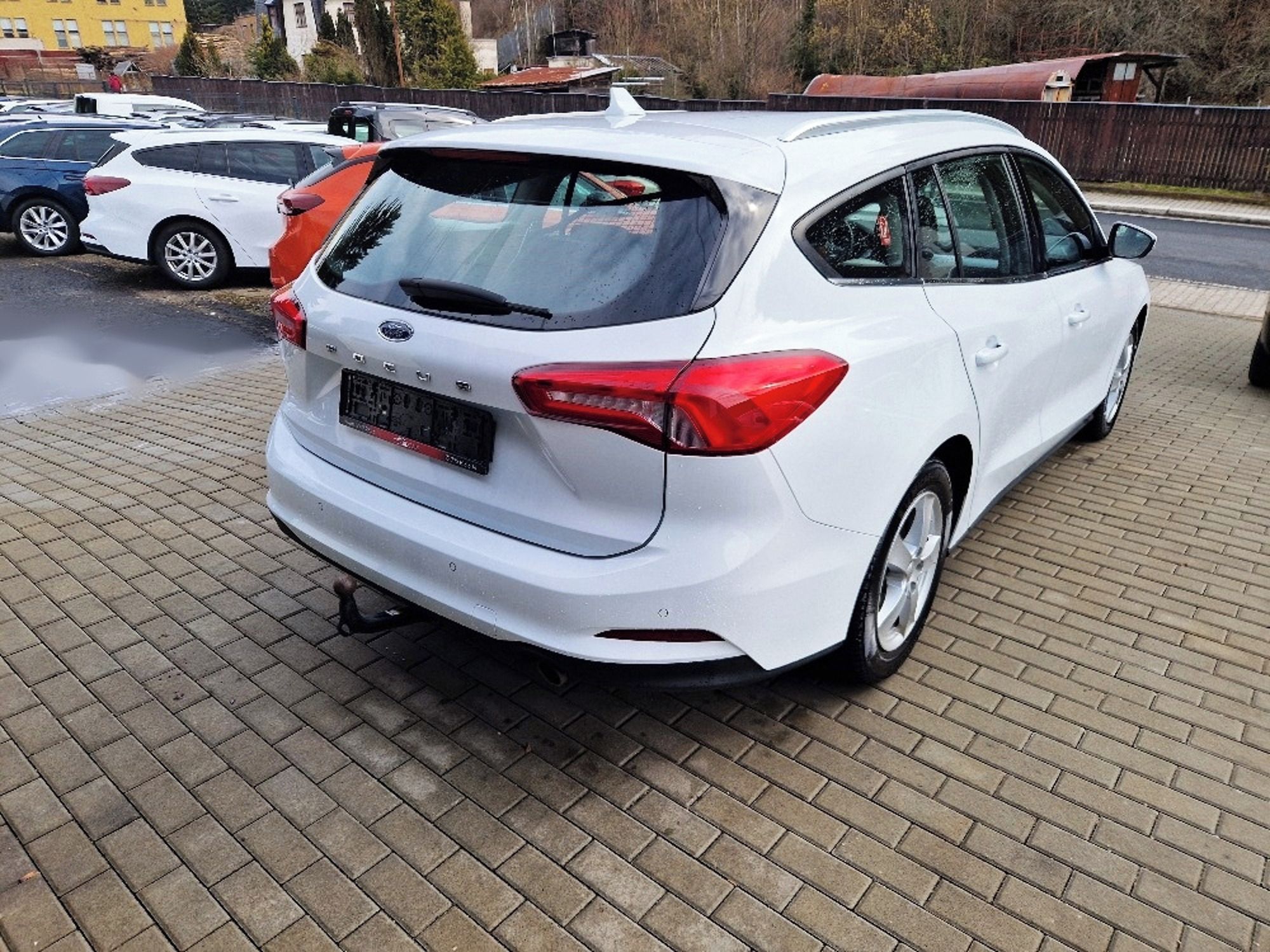 Ford Focus, 1.5 TDCi (88 kW), tažné - fotka 4