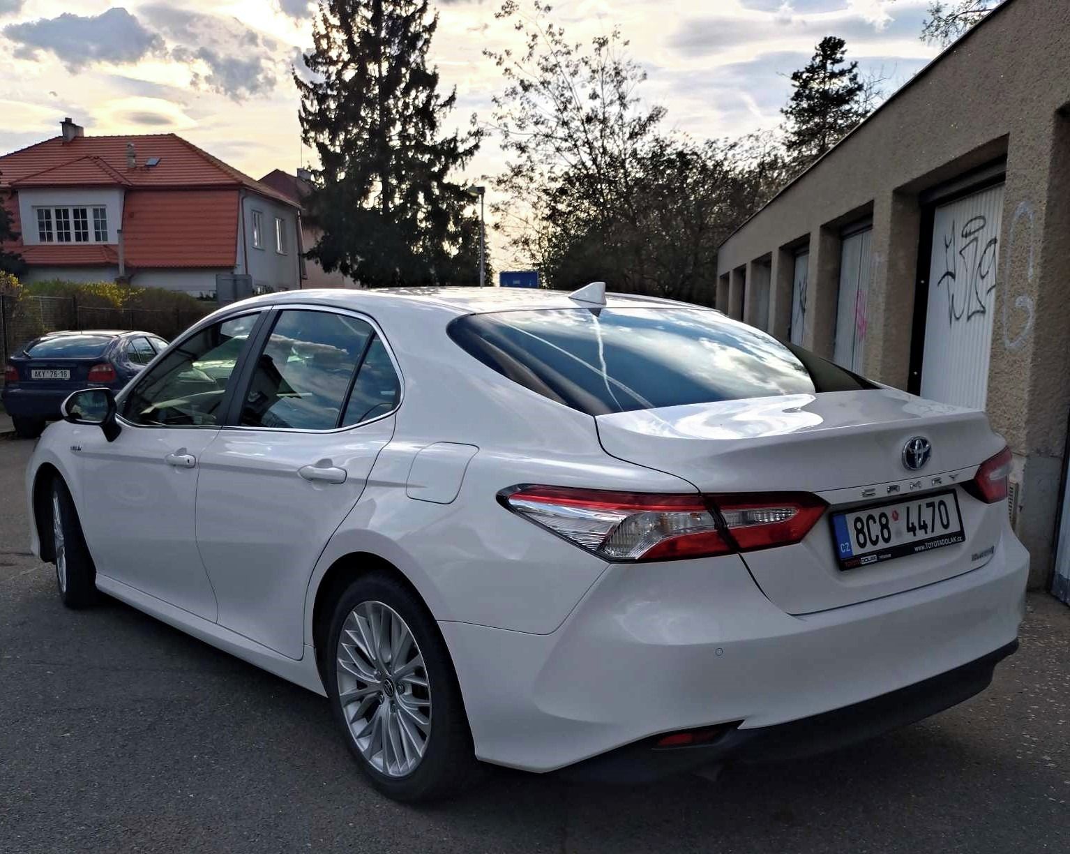 Toyota Camry, 2.5 Hybrid, Automat, ČR,2.maj - fotka 4