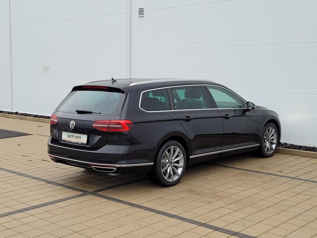 Volkswagen Passat Variant, Highline 2.0 TDI 140 kW - fotka 4