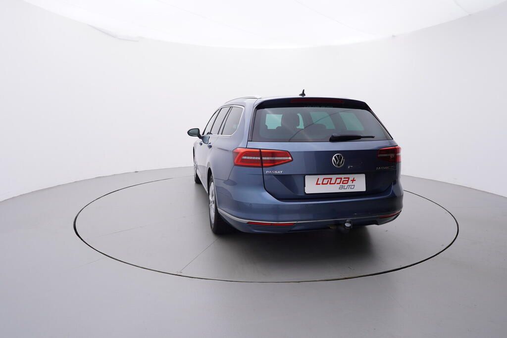 Volkswagen Passat Variant, HIGHLINE 2.0 TDI 110 kW - fotka 4