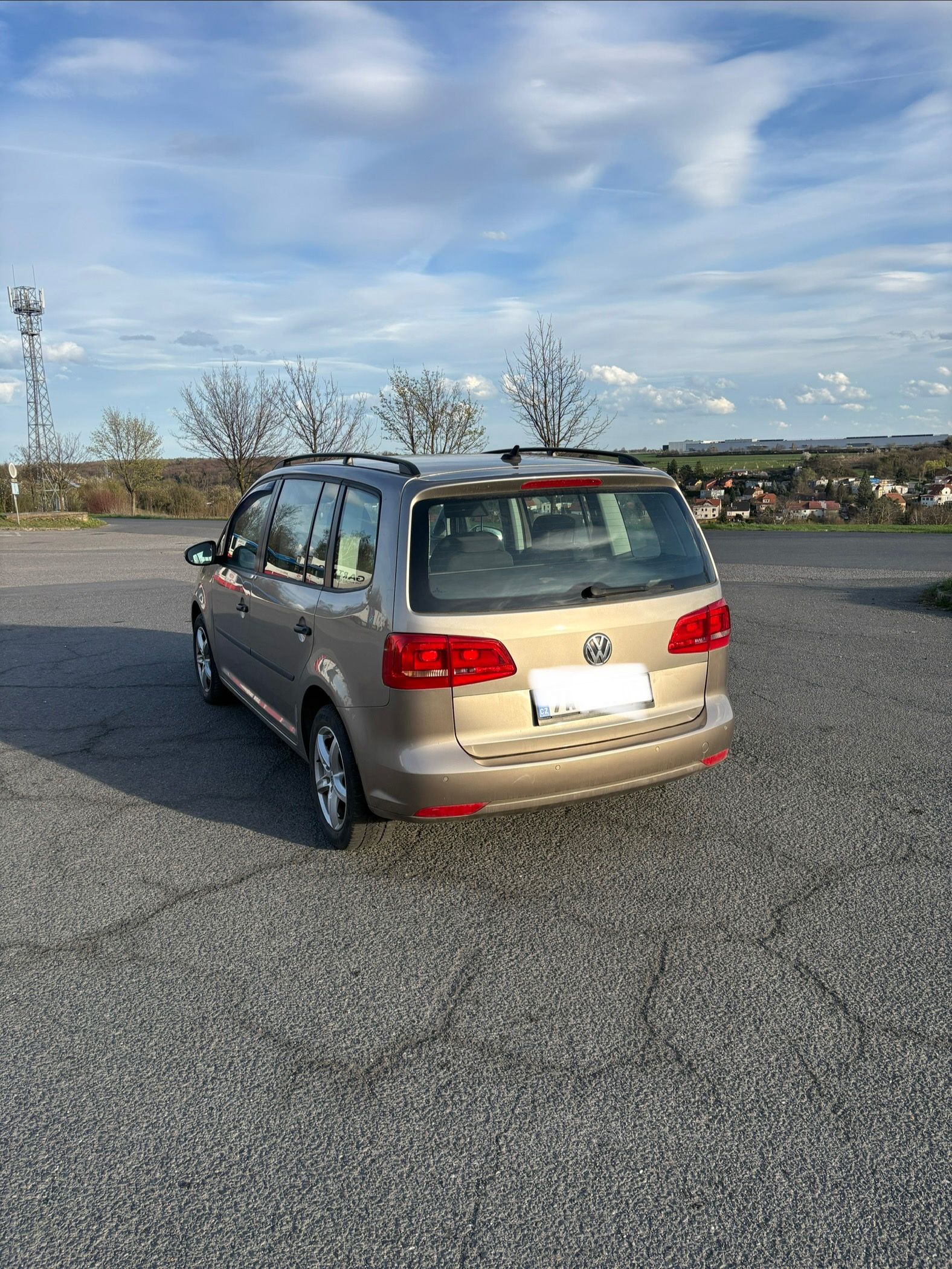 Volkswagen Touran, VW Touran 1,6 TDI - fotka 4