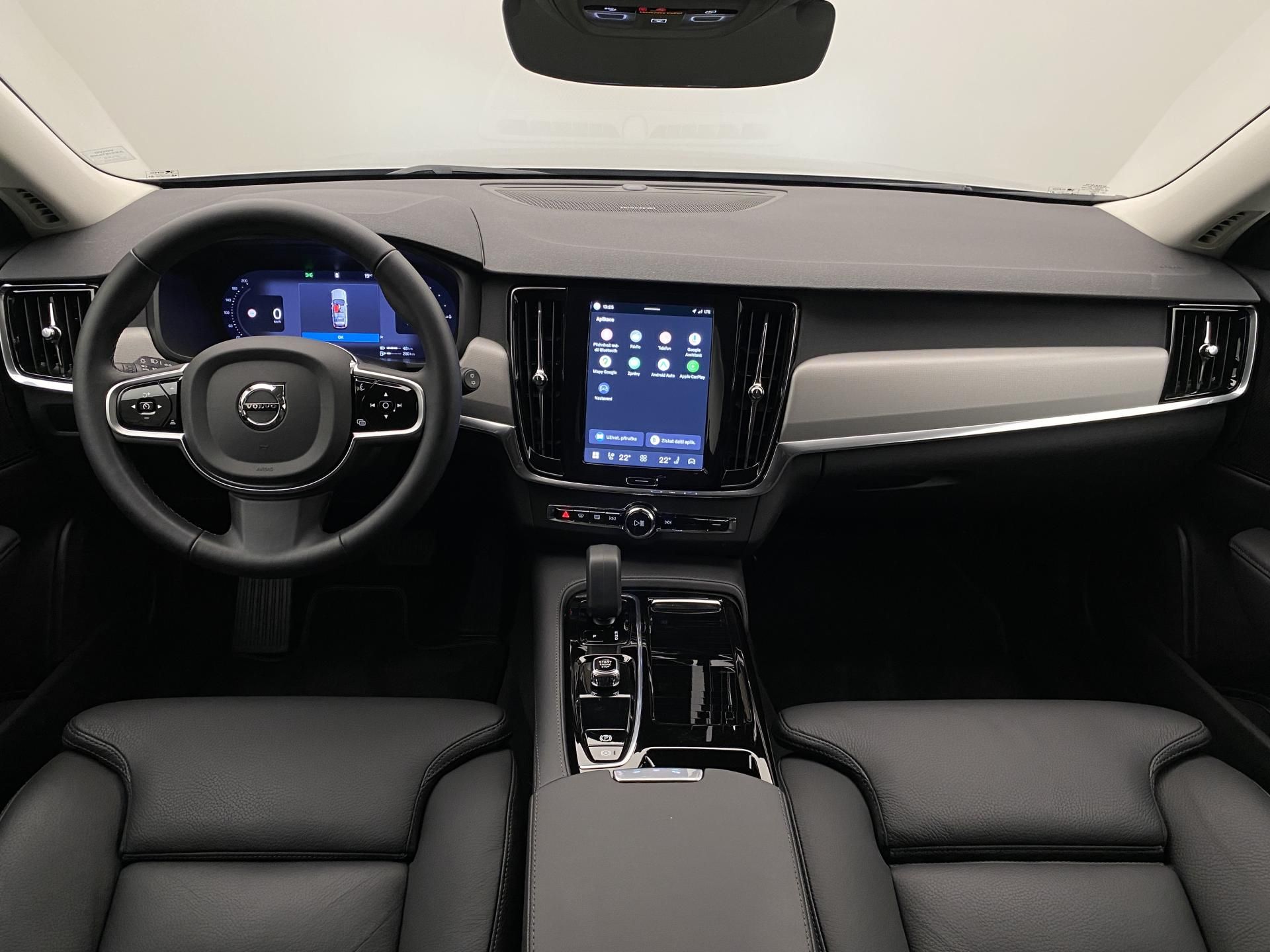 Volvo V90, T6 AWD RECHARGE DARK PLUS - fotka 2