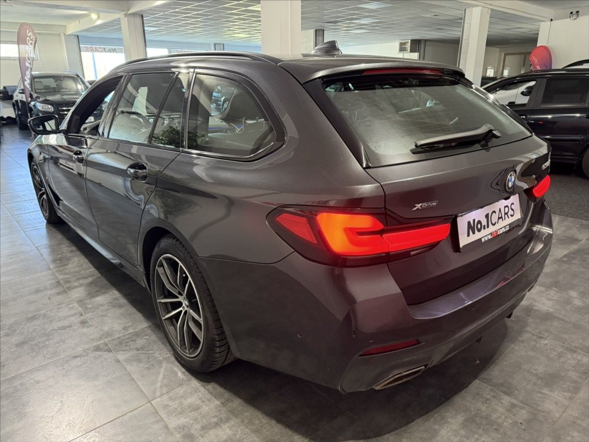 BMW Řada 5, 3,0   530D M-PAKET PANO LASER - fotka 4