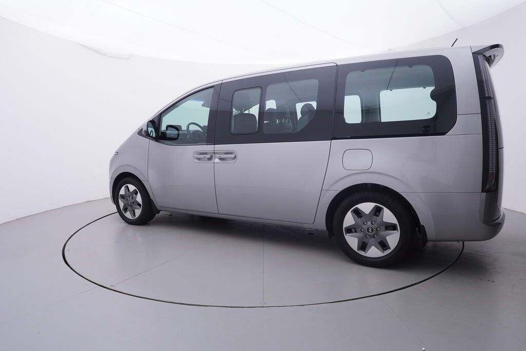 Hyundai Staria, Style Premium 2.2 CR 130 kW - fotka 3