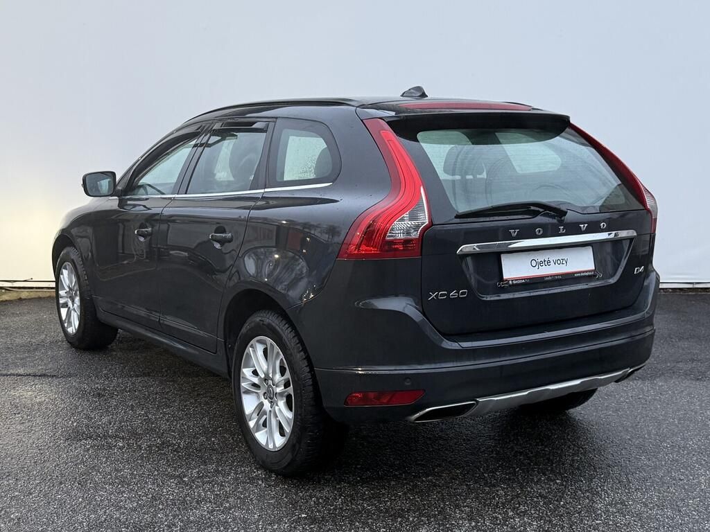 Volvo XC60, Momentum 2.0 D4 133 kW - fotka 5