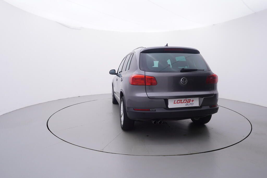 Volkswagen Tiguan, Highline 2.0 TDI 130 kW - fotka 4