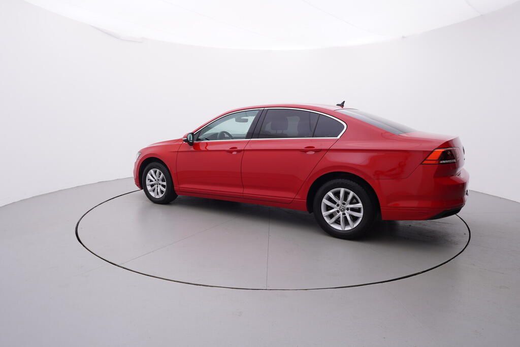 Volkswagen Passat, Business 2.0 TDI 110 kW - fotka 3