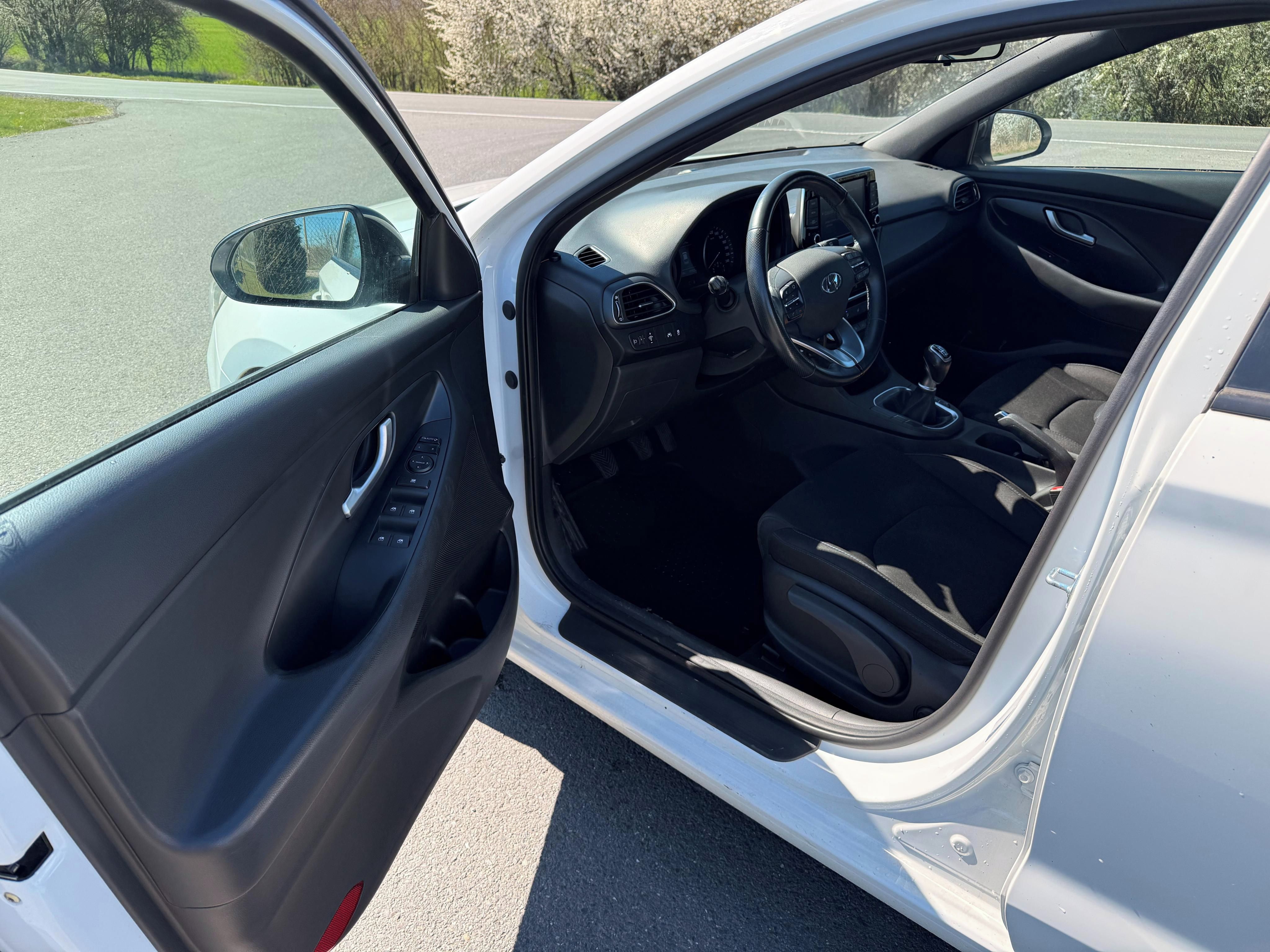 Hyundai i30, 1.4 TGDi 103kW včetně DPH - fotka 5