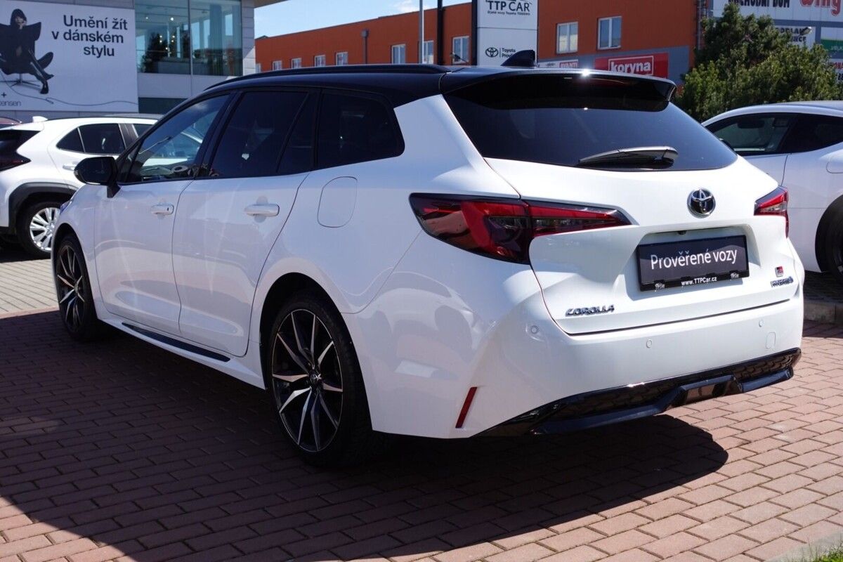 Toyota Corolla, 2,0HSD GR-Sport Dynamic - fotka 6