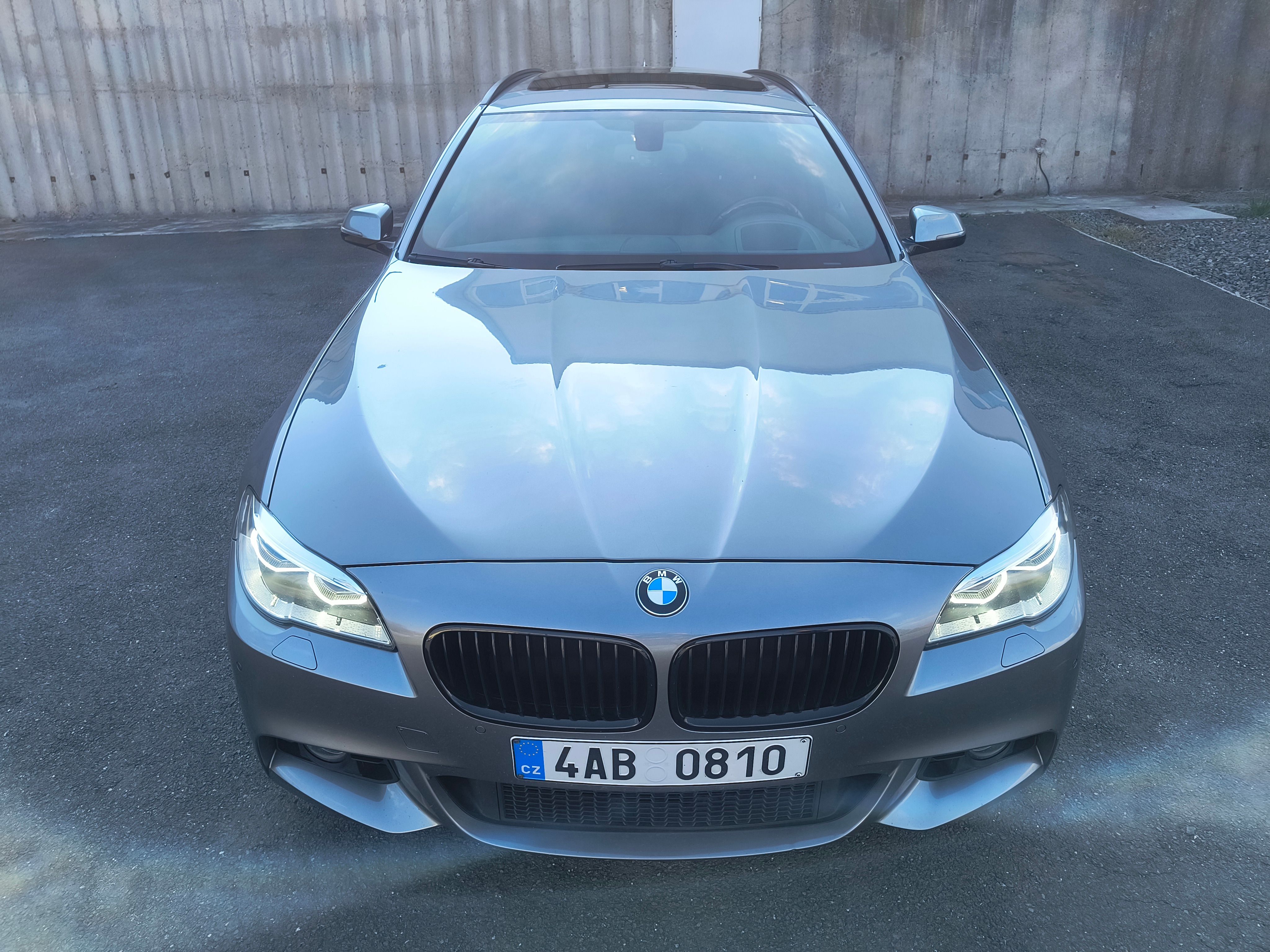 BMW Řada 5, 525d M xDRIVE/HEAD-UP/PANORAMA - fotka 2