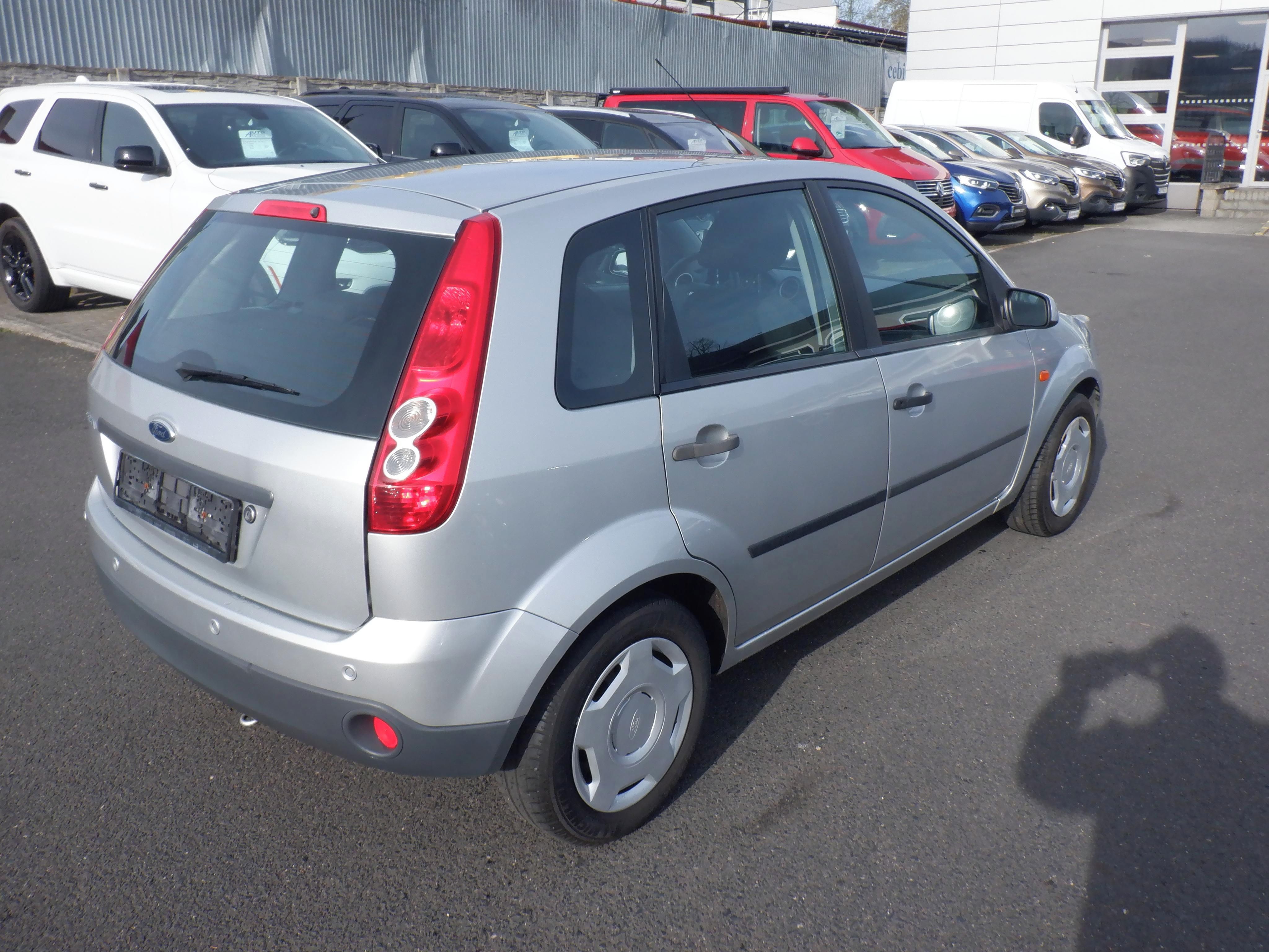 Ford Fiesta, 1.4i,1.majitel - fotka 5