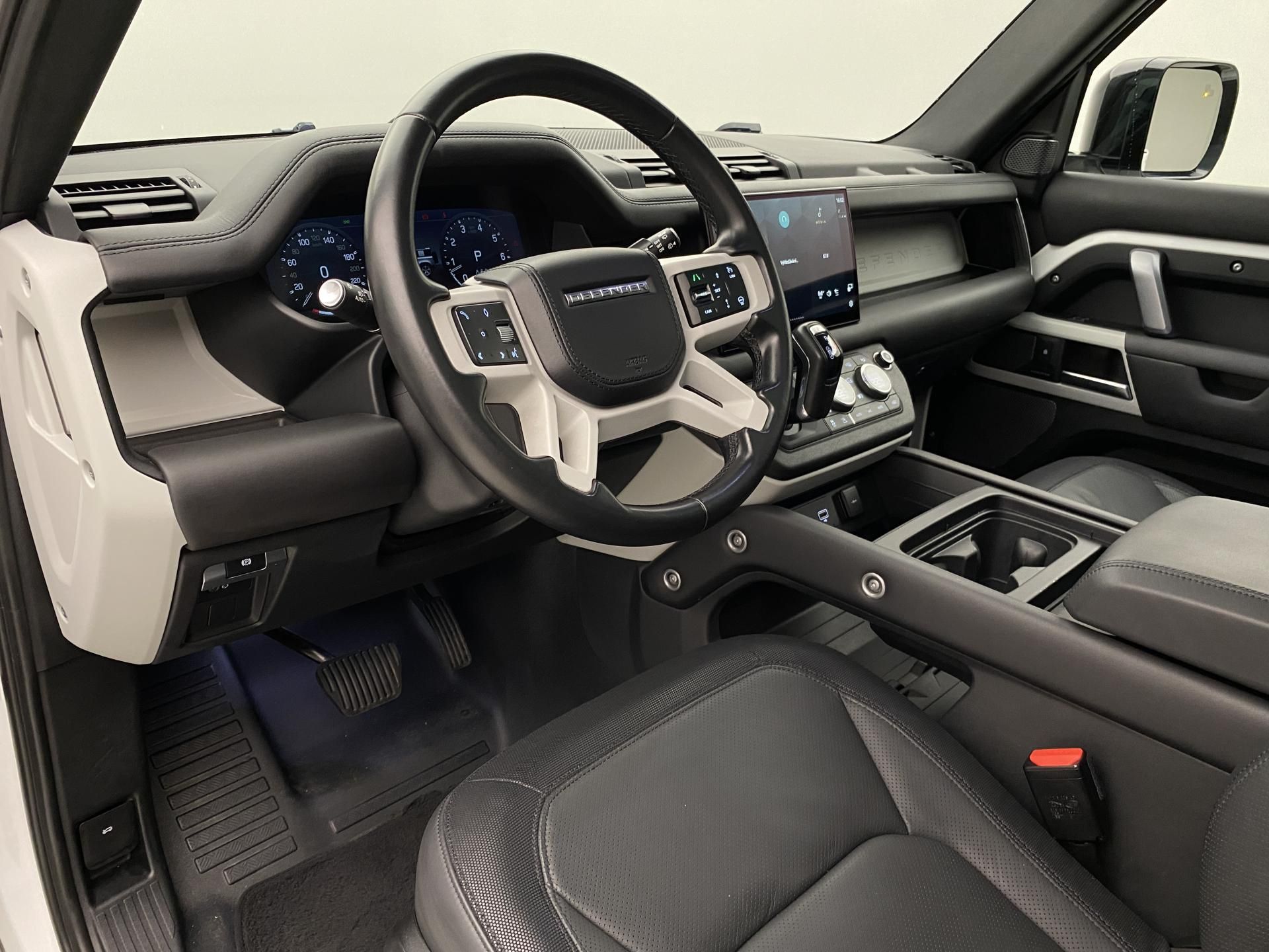 Land Rover Defender, P400 X-DYNAMIC HSE AWD AUT CZ - fotka 4