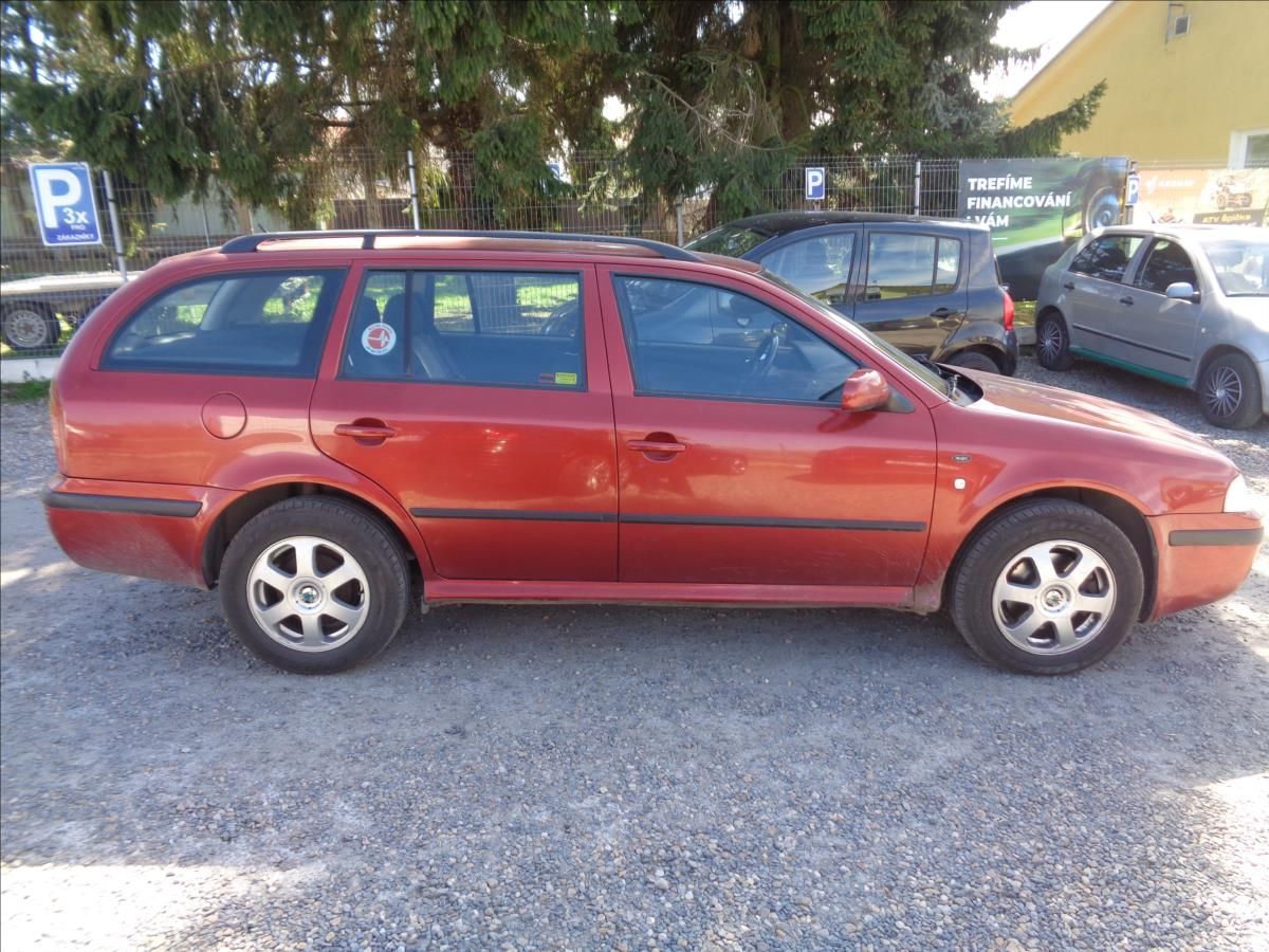 Škoda Octavia, 1,9 - fotka 6