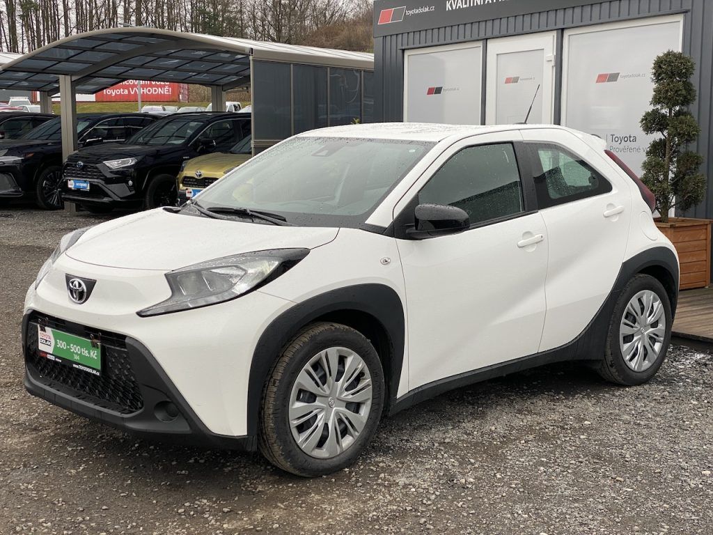 Toyota Aygo, 1.0i, ČR-1m, Comfort, +kola - fotka 4