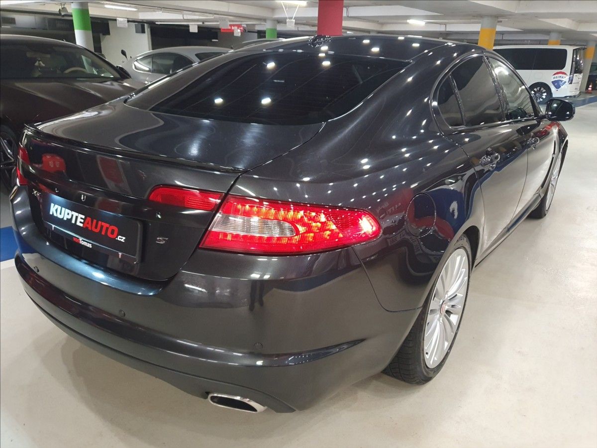 Jaguar XF, 3,0 V6Diesel S  Premium Luxury - fotka 4