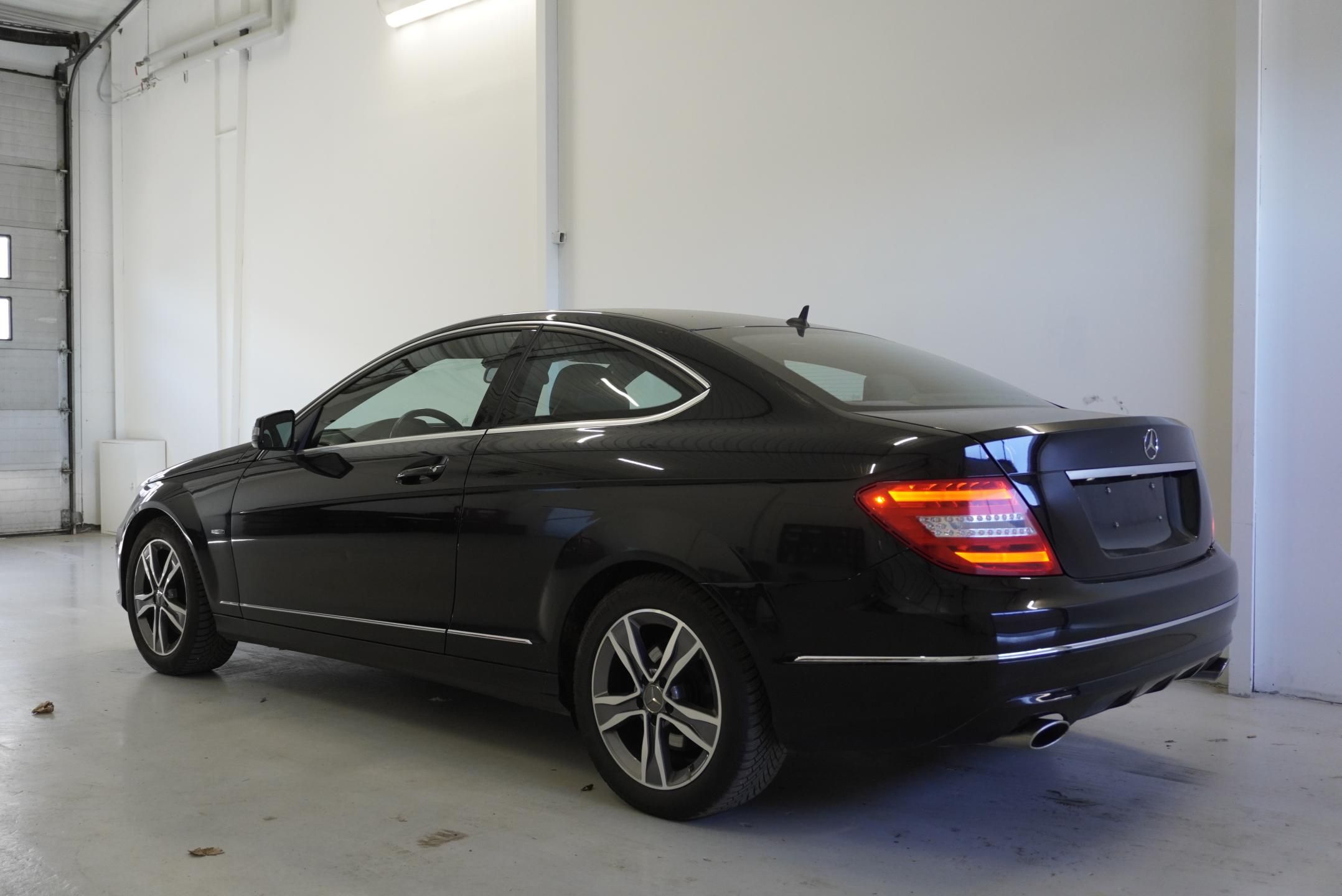 Mercedes-Benz Třídy C, C350 3,5I V6 COUPE AMG-LINE - fotka 3