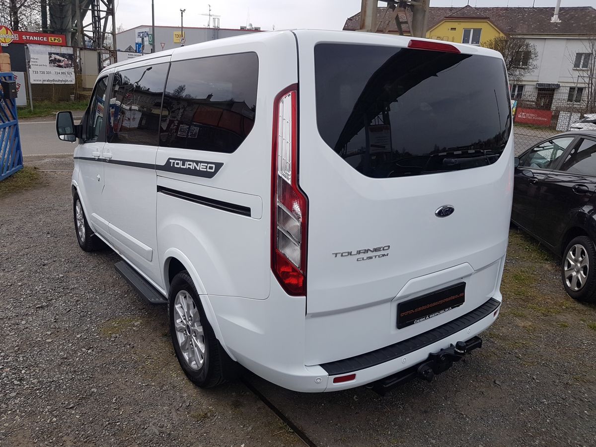 Ford Tourneo Custom, 2.0TDCi 8MÍST NAVI AUTOMAT - fotka 4