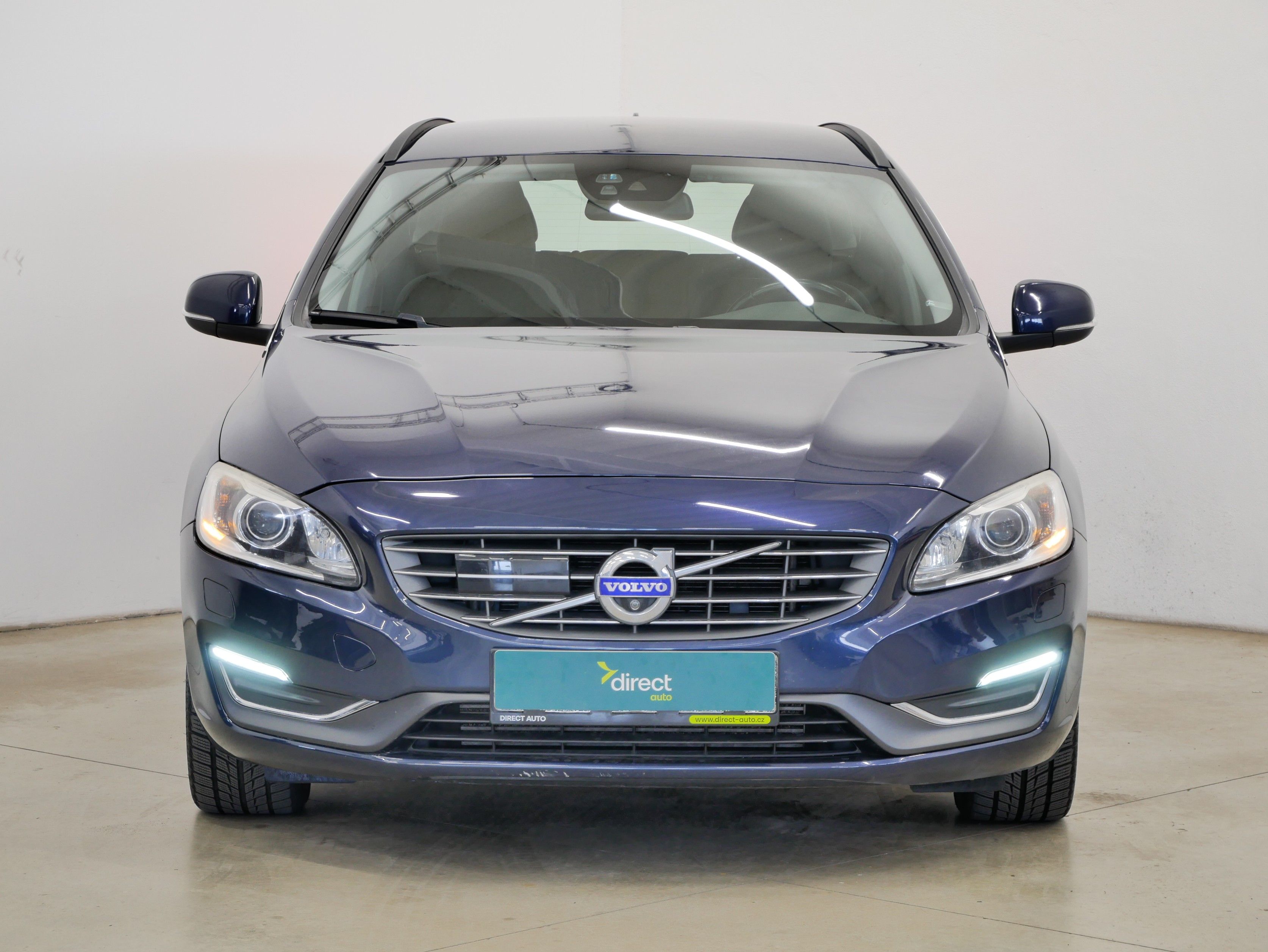 Volvo V60, D4 133kW Momentum - fotka 4