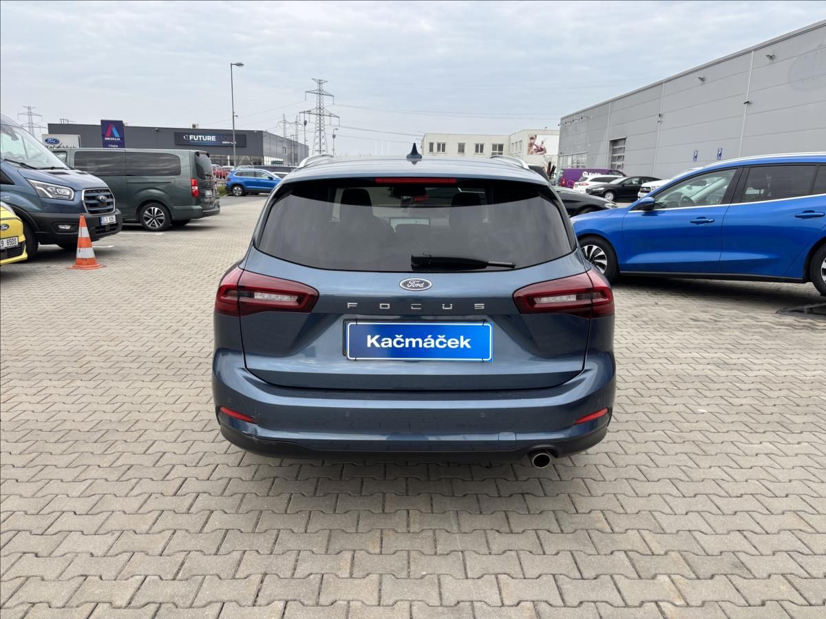 Ford Focus, 1,0 EcoBoost 114kW Titanium - fotka 4
