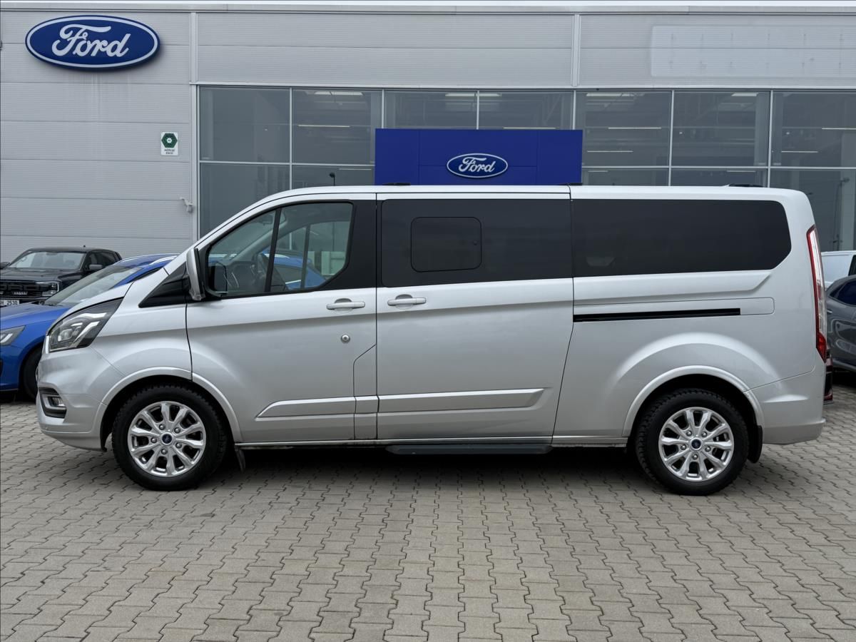 Ford Tourneo Custom, 2,0 EcoBlue 136kW Titanium Aut - fotka 2