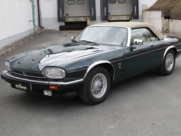 V12 / Convertible