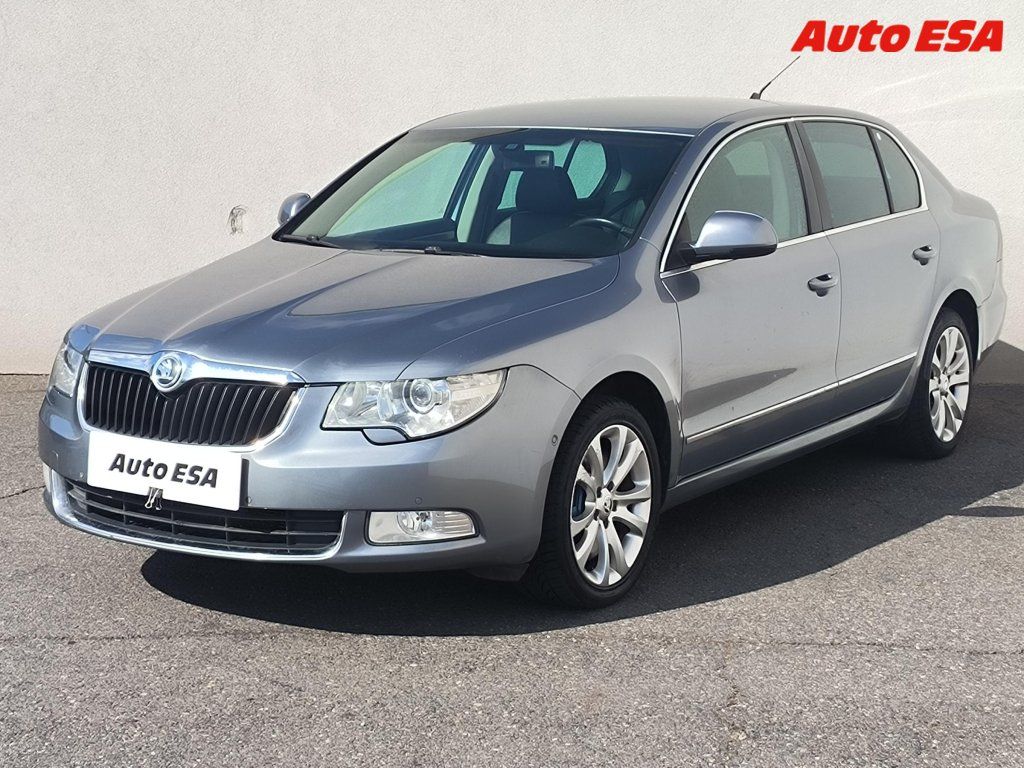 Škoda Superb, 3.6 FSi 4x4,Elegance,AT - fotka 3