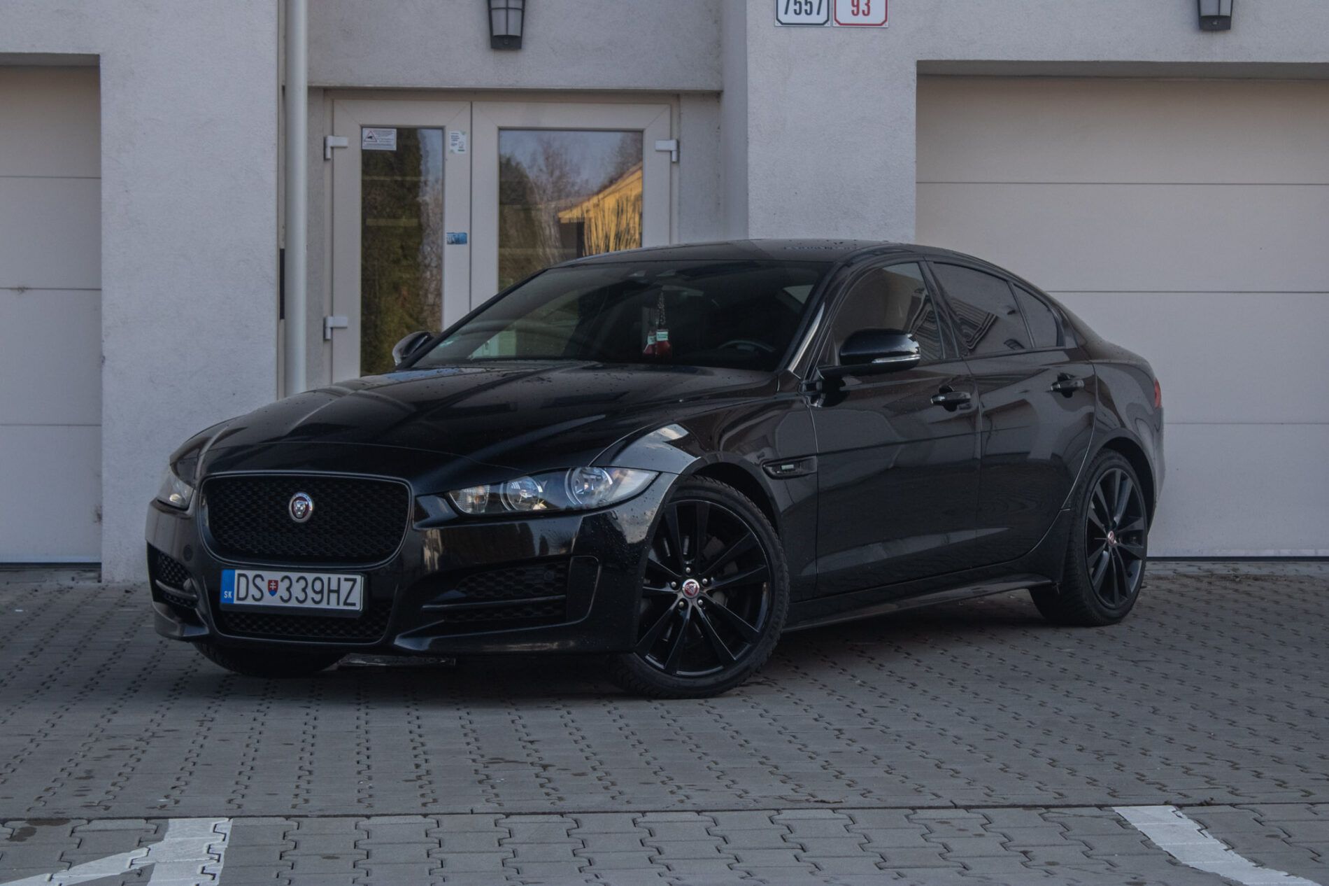 Jaguar XE