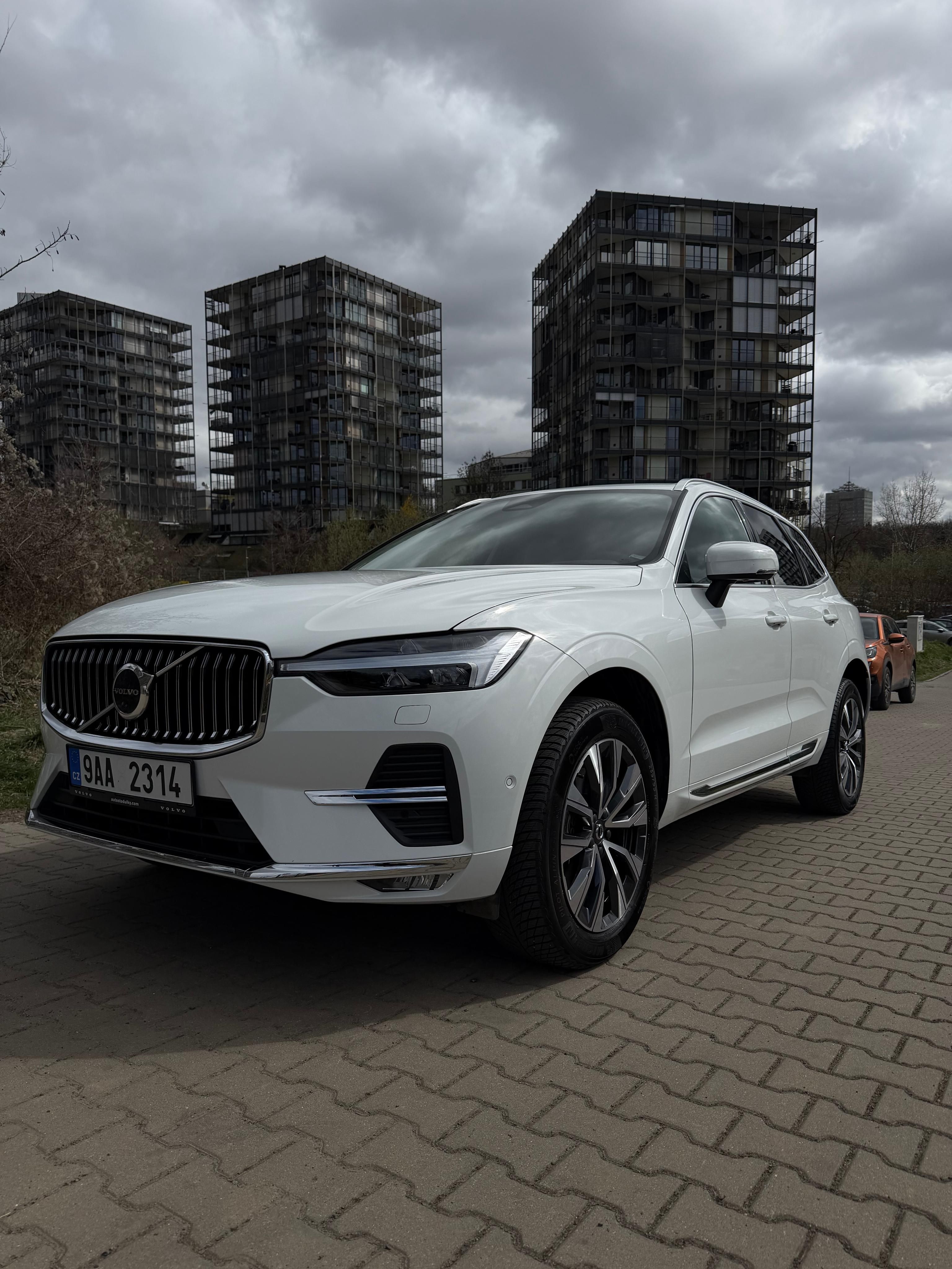 Volvo XC60, B4 - TOP - 360/Head-up/Bezklic - fotka 2
