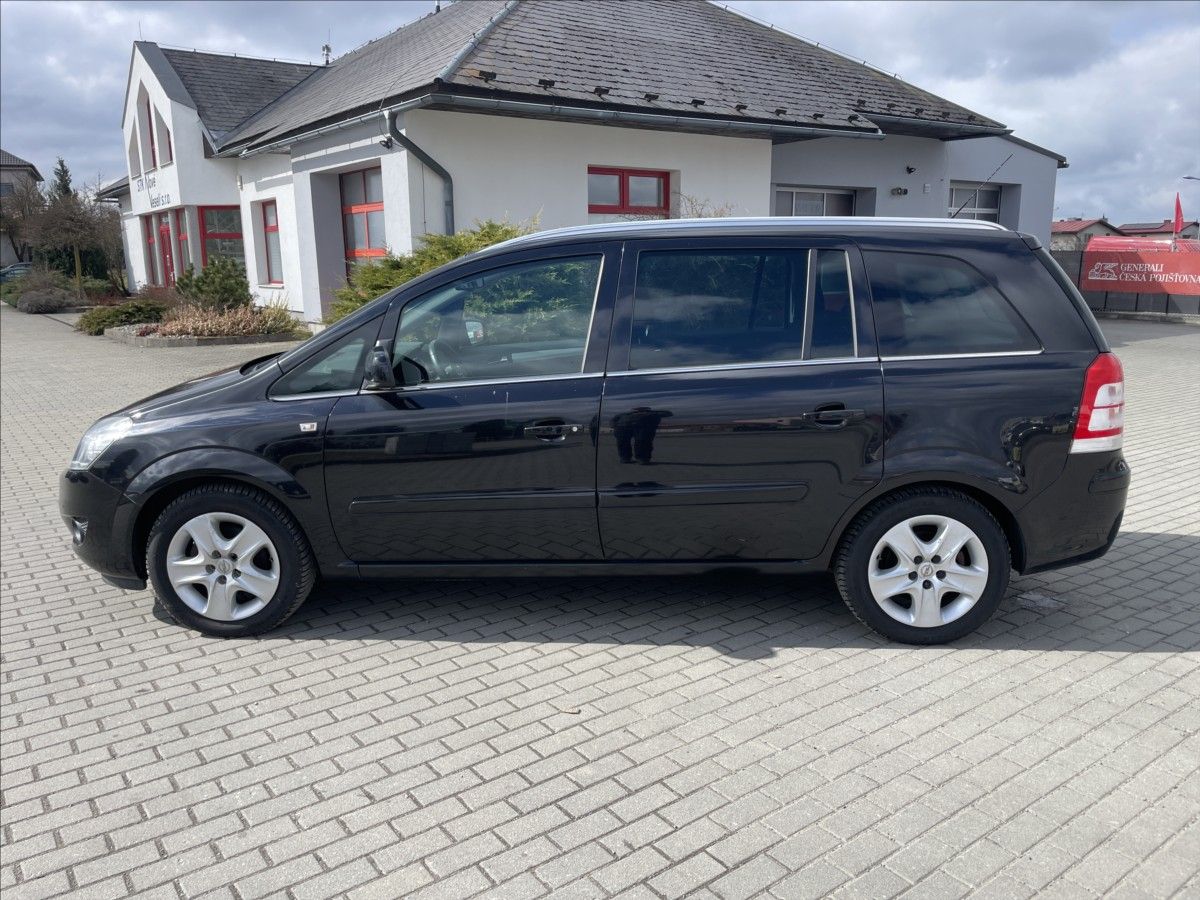 Opel Zafira, 1,6 i 16V 85kw 7míst Tažné TOP - fotka 2