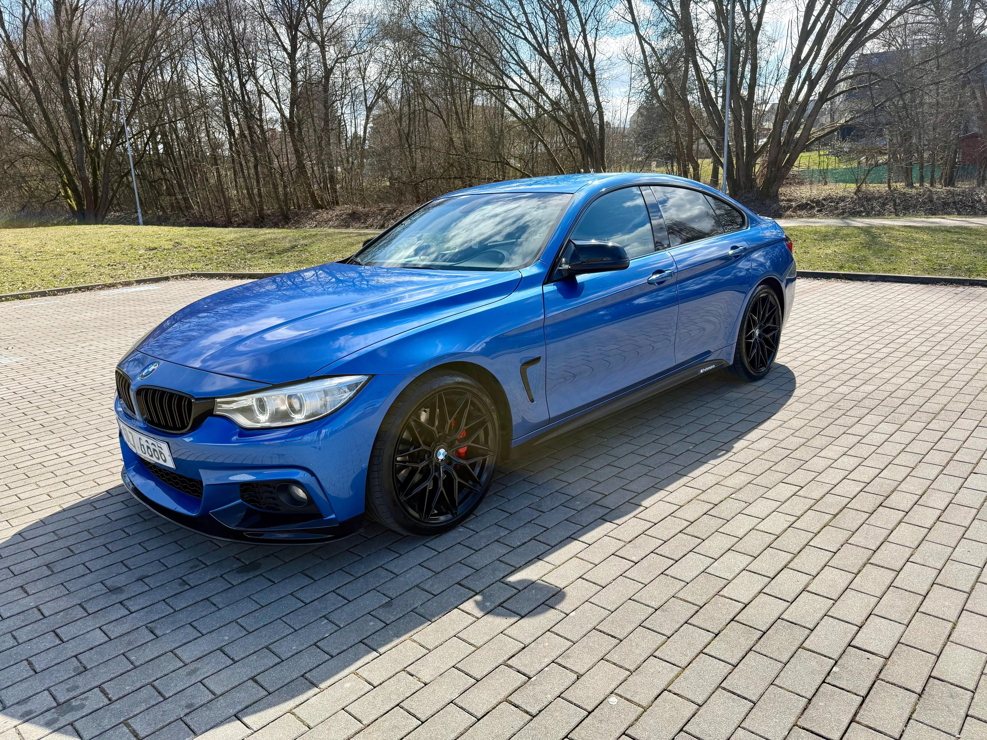BMW Řada 4, 435i - fotka 2