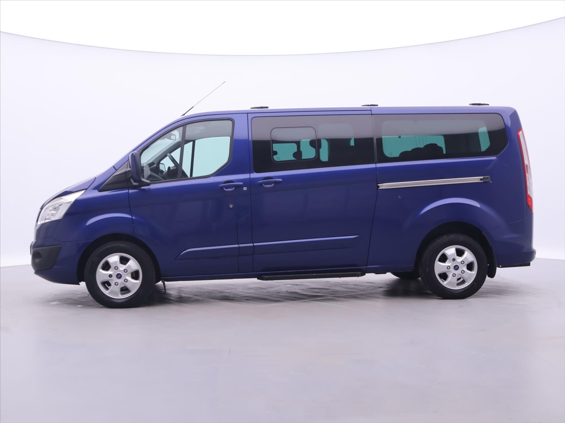 Ford Tourneo Custom, 2,0 TDCi 125 kW LWB CZ - fotka 4