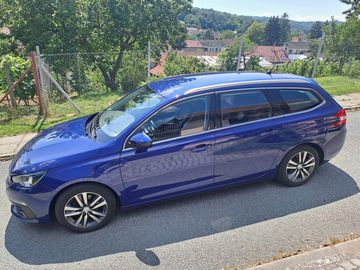 1.5 SW, FULL VÝBAVA, servisova