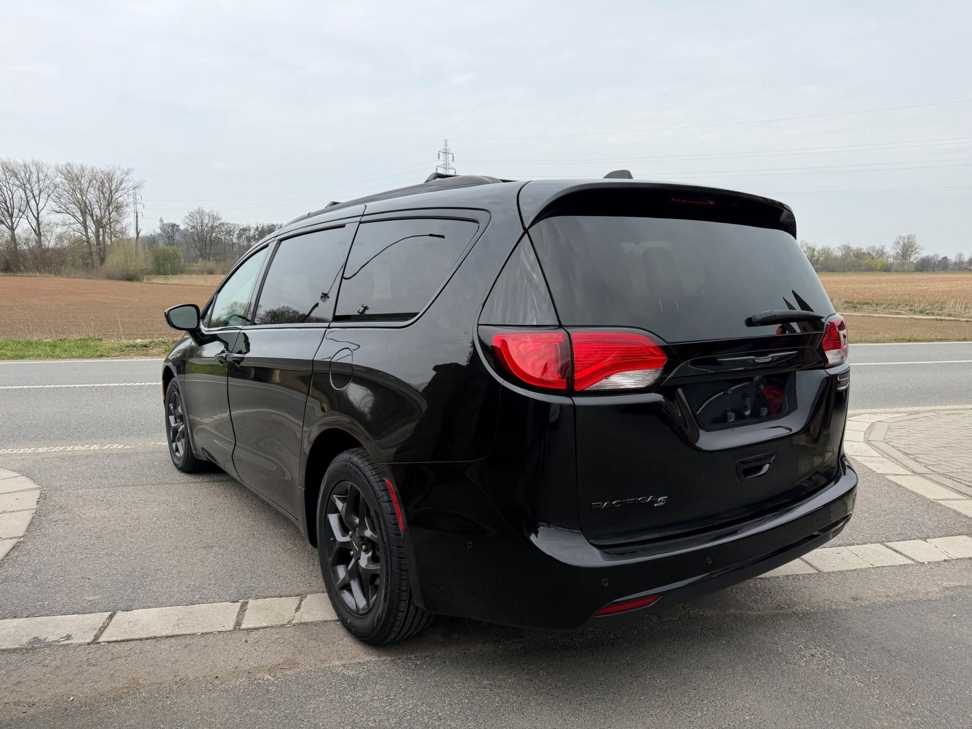 Chrysler Pacifica, 3,6 Pentastar S Radar 360 2019 - fotka 3