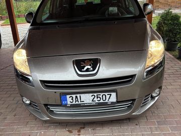 Peugeot 5008 1.9 HDi - automat