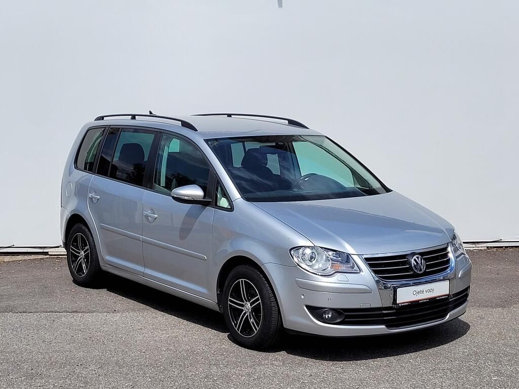 Volkswagen Touran, Highline 1.4 TSI 103 kW - fotka 5