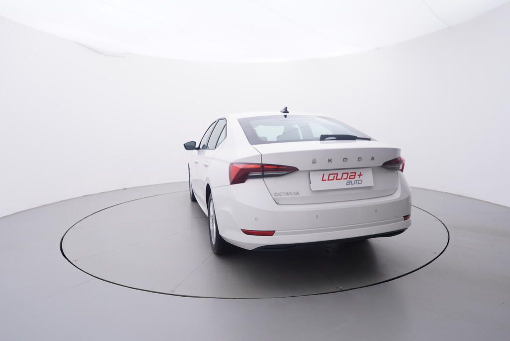 Škoda Octavia, Ambition 2.0 TDI 85 kW - fotka 4