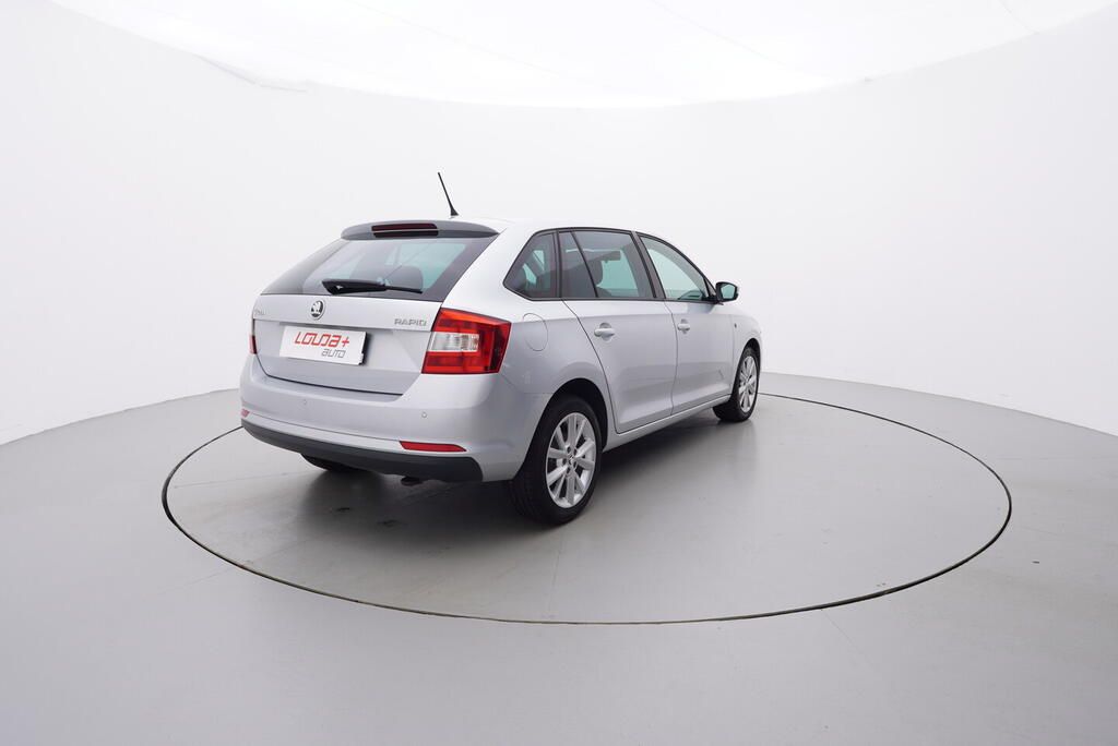 Škoda Rapid, Elegance 1.6 TDI 66 kW - fotka 5