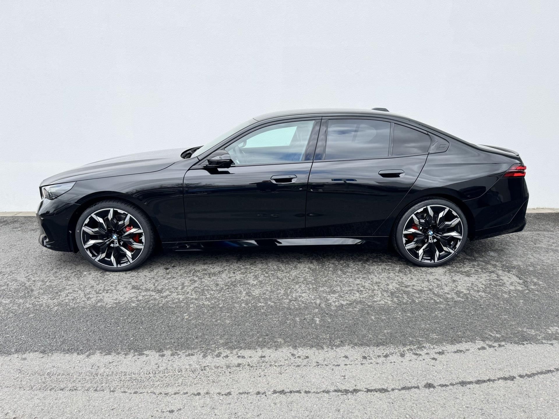 BMW Řada 5, 540d xDrive Sedan - fotka 3